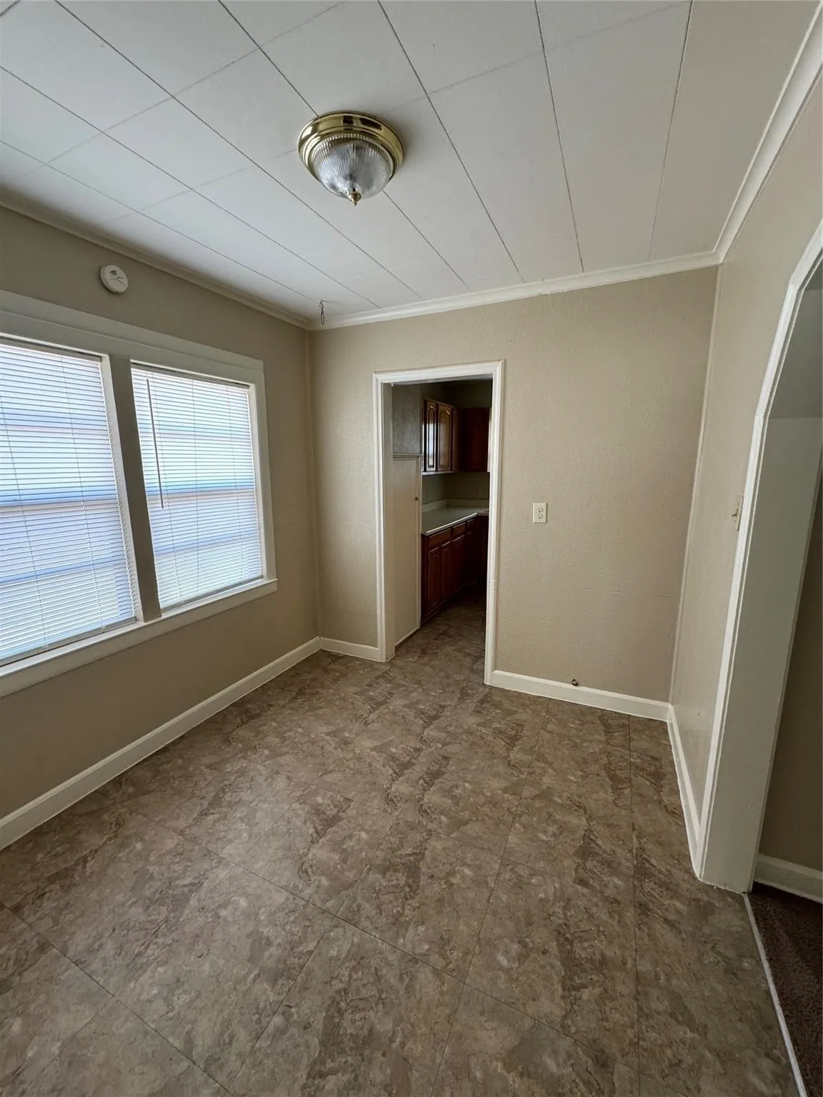 Duplex For Rent in Dallas County , 1123 Clinton Street, Garland, Texas 75040, 1 Bedroom, 1 Bathroom, Garage spaces, 569 Sqft, built in 1950, mls#21410762, Real Estate Agent in Garland, Homes For Rent in Dallas county, Homes For Rent in Garland, Realtor in Garland Texas, Real Estate Brokerage Independent Realty Texas, Luminita Cordes Realtor