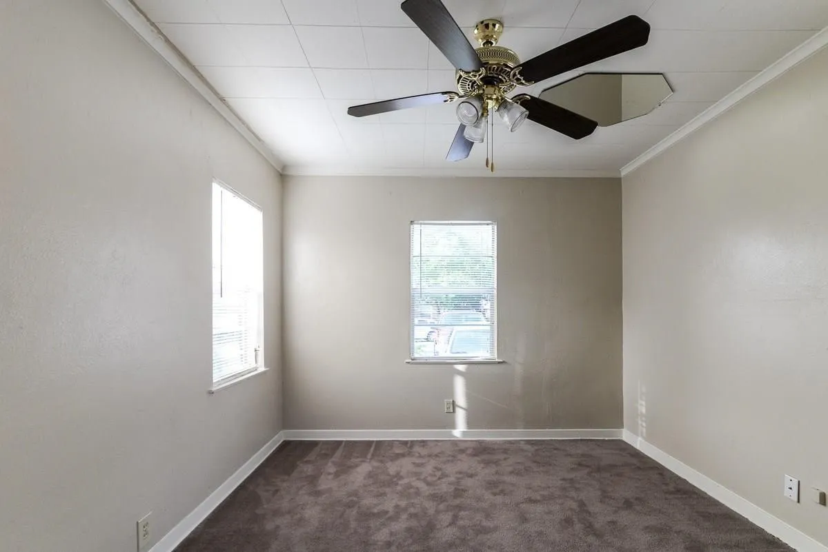 Duplex For Rent in Dallas County , 1123 Clinton Street, Garland, Texas 75040, 1 Bedroom, 1 Bathroom, Garage spaces, 569 Sqft, built in 1950, mls#21410762, Real Estate Agent in Garland, Homes For Rent in Dallas county, Homes For Rent in Garland, Realtor in Garland Texas, Real Estate Brokerage Independent Realty Texas, Luminita Cordes Realtor