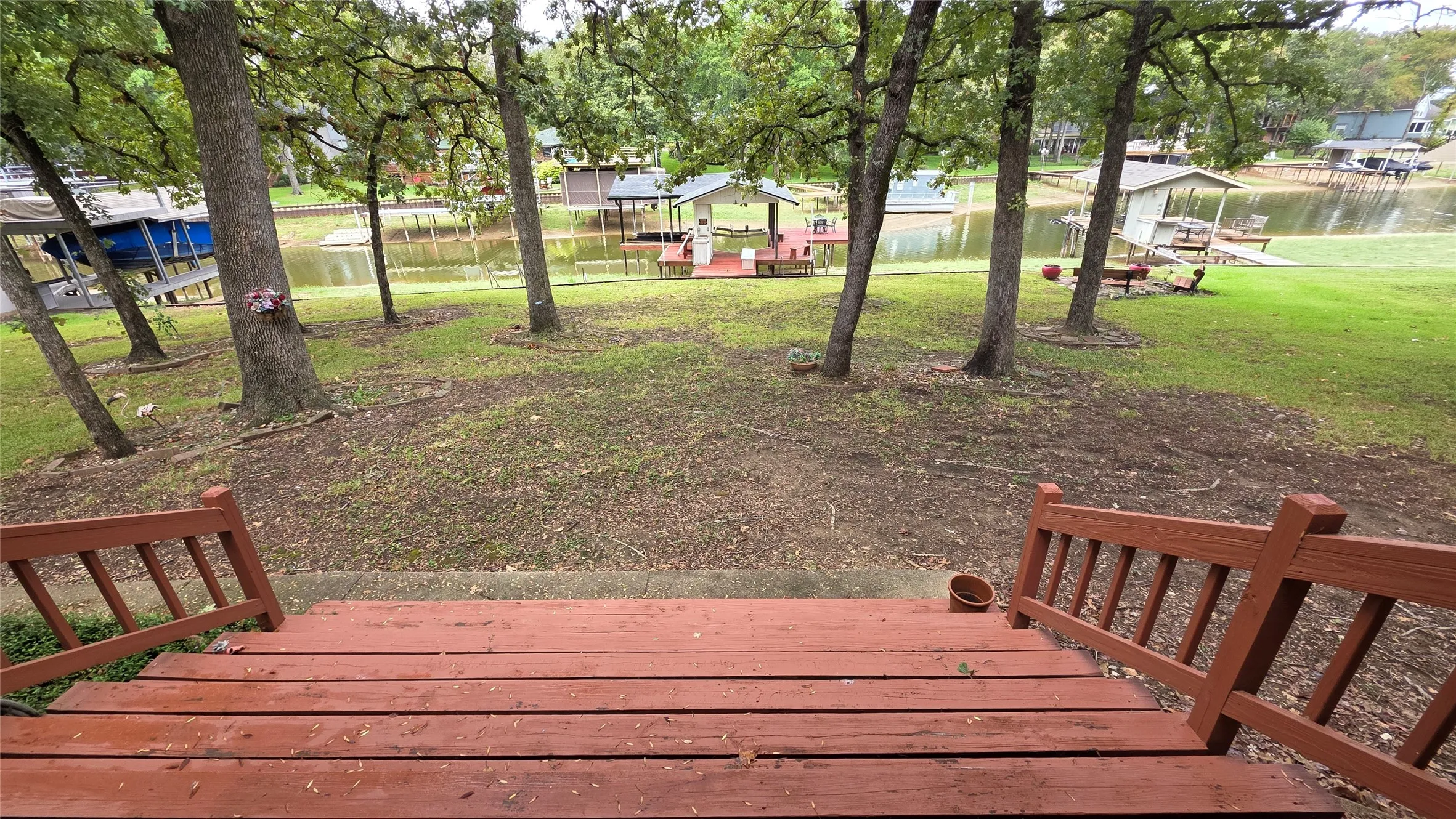 Single Family Residence For Sale in Henderson County , 5488 Point LaVista, Malakoff, Texas 75148, 3 Bedroom, 2 Bathroom, 2 Garage spaces, 2,050 Sqft, built in 1997, mls#21410345, Real Estate Agent in Malakoff, Homes For Sale in Henderson county, Homes For Sale in Malakoff, Realtor in Malakoff Texas, Real Estate Brokerage Independent Realty Texas, Luminita Cordes Realtor