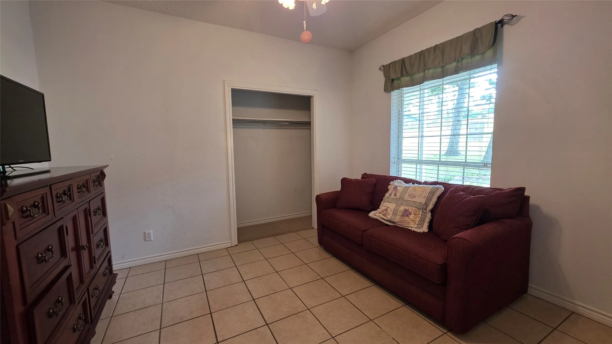 Single Family Residence For Sale in Henderson County , 5488 Point LaVista, Malakoff, Texas 75148, 3 Bedroom, 2 Bathroom, 2 Garage spaces, 2,050 Sqft, built in 1997, mls#21410345, Real Estate Agent in Malakoff, Homes For Sale in Henderson county, Homes For Sale in Malakoff, Realtor in Malakoff Texas, Real Estate Brokerage Independent Realty Texas, Luminita Cordes Realtor
