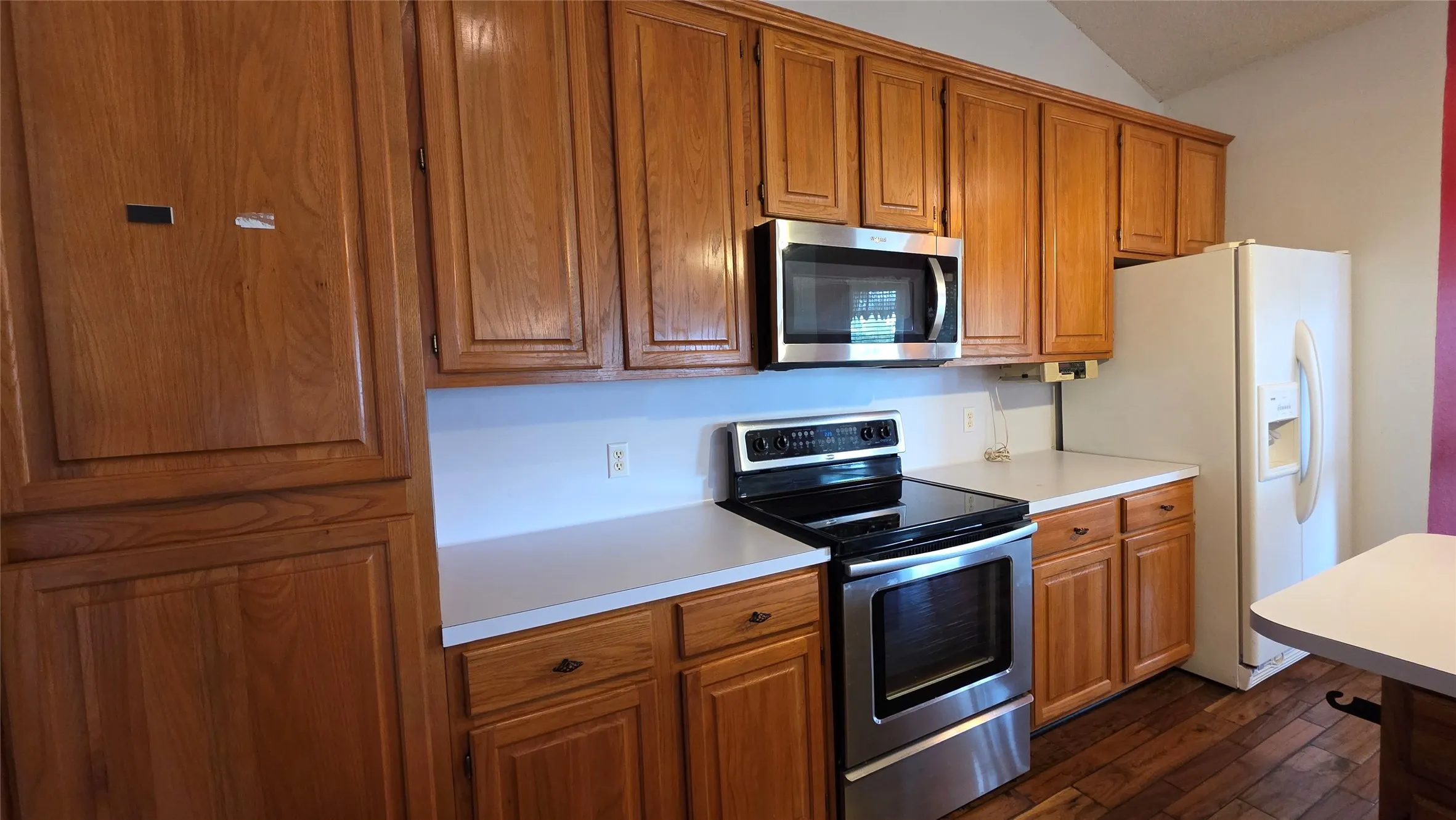 Single Family Residence For Sale in Henderson County , 5488 Point LaVista, Malakoff, Texas 75148, 3 Bedroom, 2 Bathroom, 2 Garage spaces, 2,050 Sqft, built in 1997, mls#21410345, Real Estate Agent in Malakoff, Homes For Sale in Henderson county, Homes For Sale in Malakoff, Realtor in Malakoff Texas, Real Estate Brokerage Independent Realty Texas, Luminita Cordes Realtor