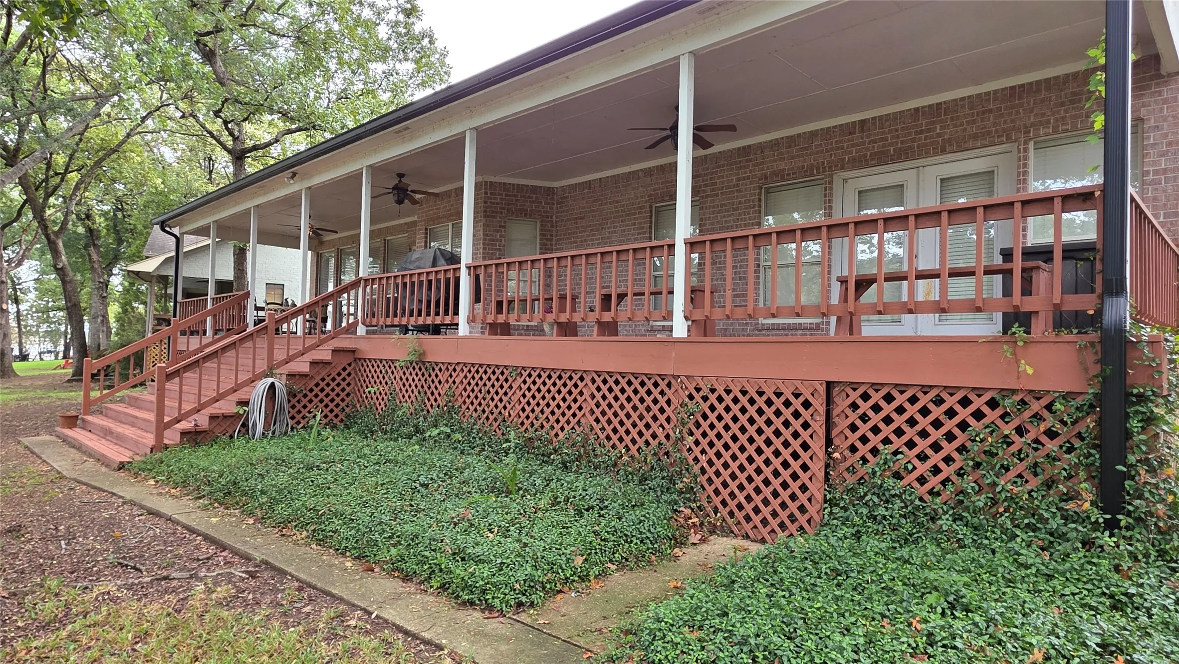 Single Family Residence For Sale in Henderson County , 5488 Point LaVista, Malakoff, Texas 75148, 3 Bedroom, 2 Bathroom, 2 Garage spaces, 2,050 Sqft, built in 1997, mls#21410345, Real Estate Agent in Malakoff, Homes For Sale in Henderson county, Homes For Sale in Malakoff, Realtor in Malakoff Texas, Real Estate Brokerage Independent Realty Texas, Luminita Cordes Realtor