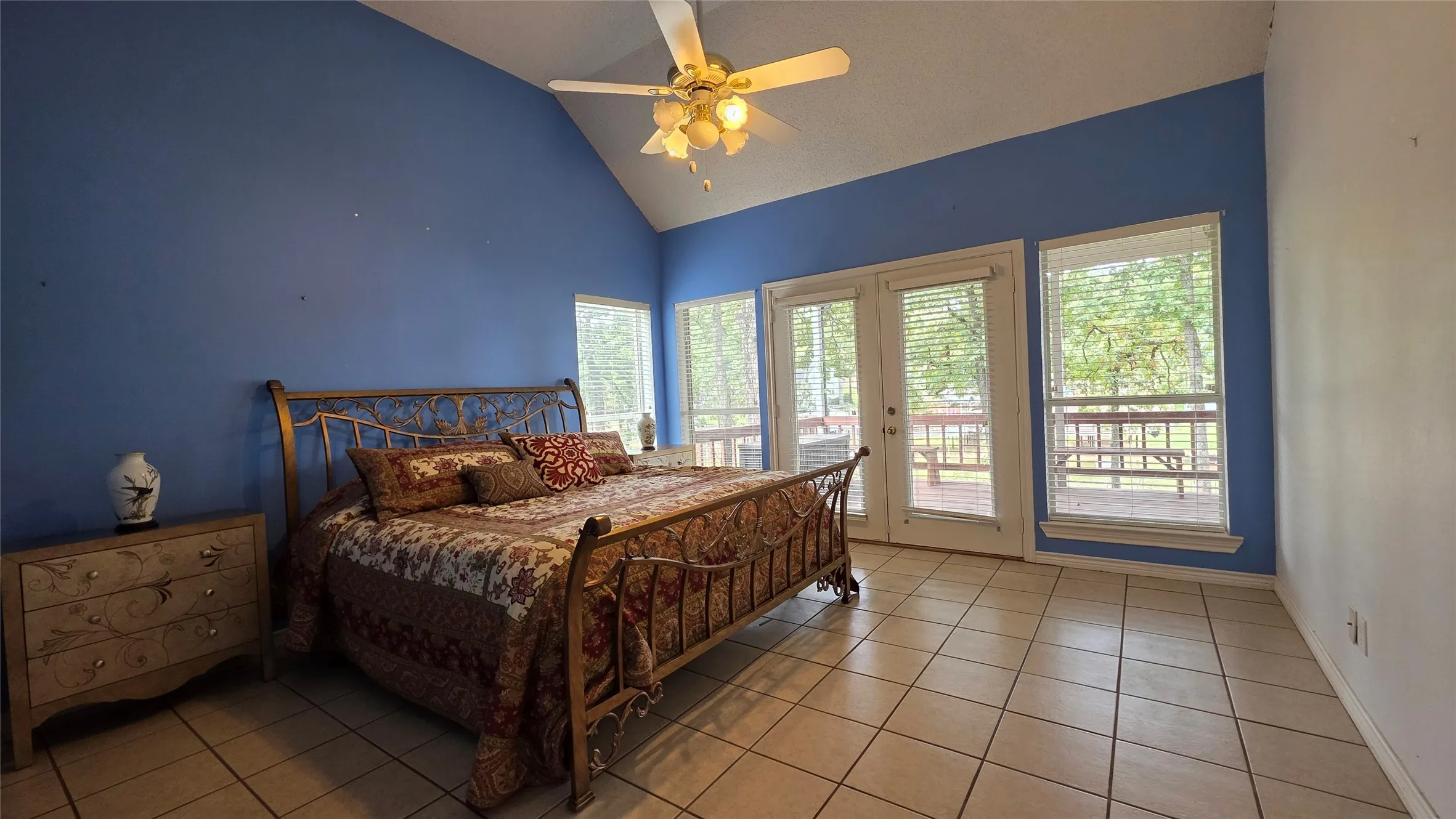 Single Family Residence For Sale in Henderson County , 5488 Point LaVista, Malakoff, Texas 75148, 3 Bedroom, 2 Bathroom, 2 Garage spaces, 2,050 Sqft, built in 1997, mls#21410345, Real Estate Agent in Malakoff, Homes For Sale in Henderson county, Homes For Sale in Malakoff, Realtor in Malakoff Texas, Real Estate Brokerage Independent Realty Texas, Luminita Cordes Realtor