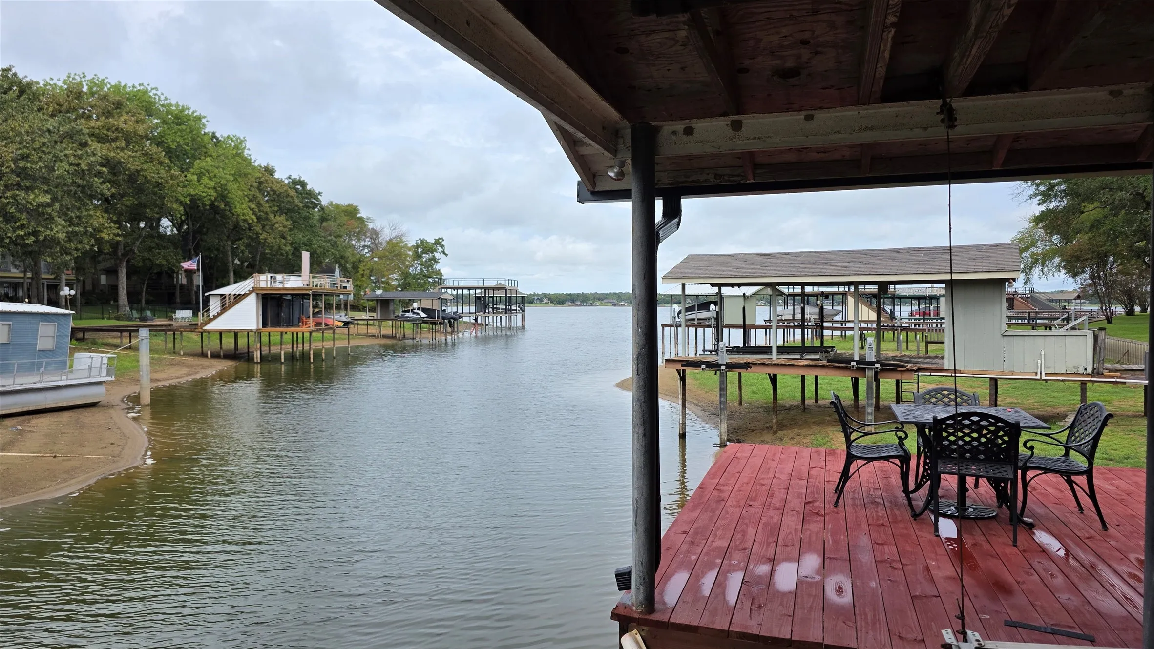 Single Family Residence For Sale in Henderson County , 5488 Point LaVista, Malakoff, Texas 75148, 3 Bedroom, 2 Bathroom, 2 Garage spaces, 2,050 Sqft, built in 1997, mls#21410345, Real Estate Agent in Malakoff, Homes For Sale in Henderson county, Homes For Sale in Malakoff, Realtor in Malakoff Texas, Real Estate Brokerage Independent Realty Texas, Luminita Cordes Realtor