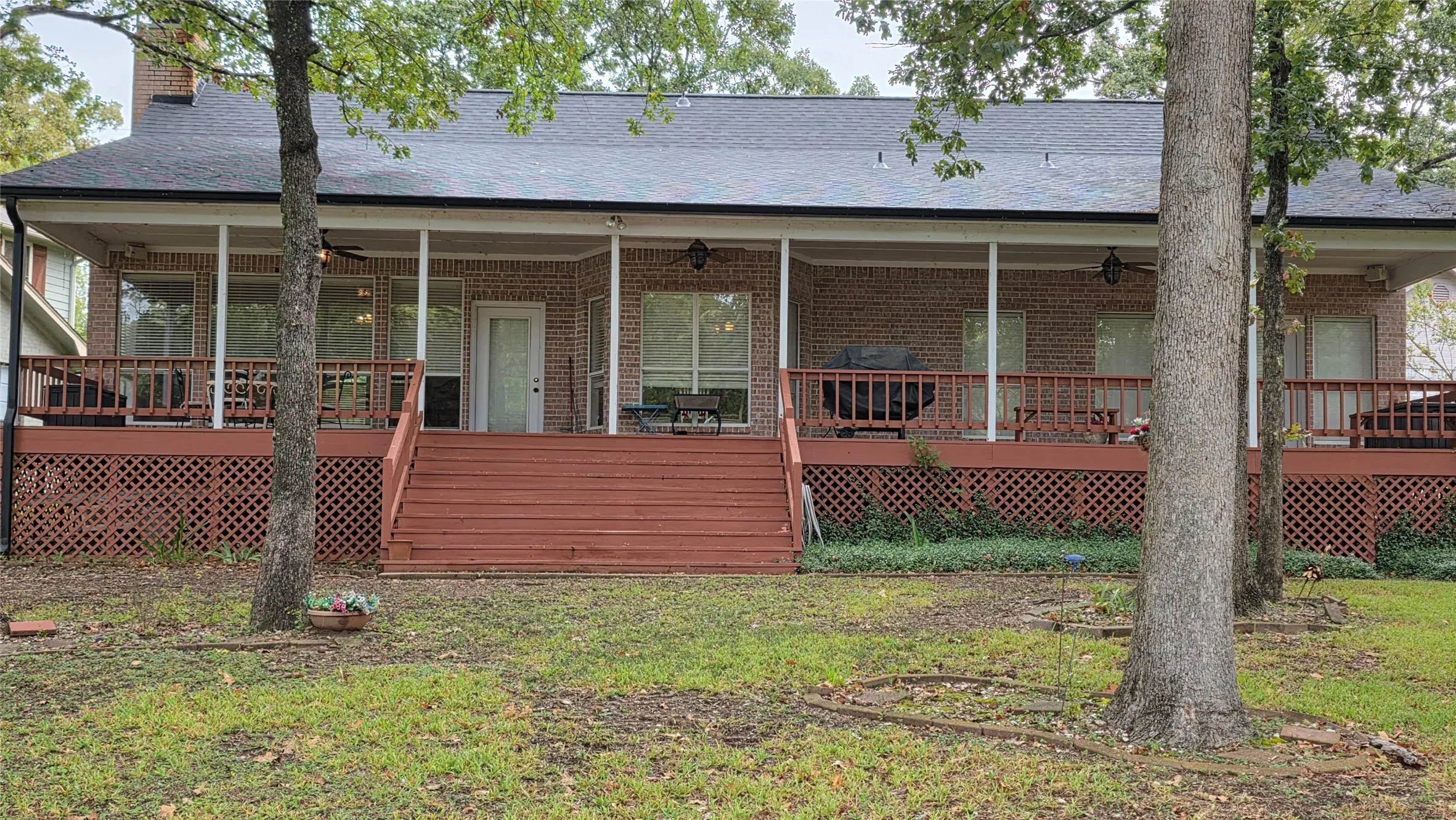 Single Family Residence For Sale in Henderson County , 5488 Point LaVista, Malakoff, Texas 75148, 3 Bedroom, 2 Bathroom, 2 Garage spaces, 2,050 Sqft, built in 1997, mls#21410345, Real Estate Agent in Malakoff, Homes For Sale in Henderson county, Homes For Sale in Malakoff, Realtor in Malakoff Texas, Real Estate Brokerage Independent Realty Texas, Luminita Cordes Realtor
