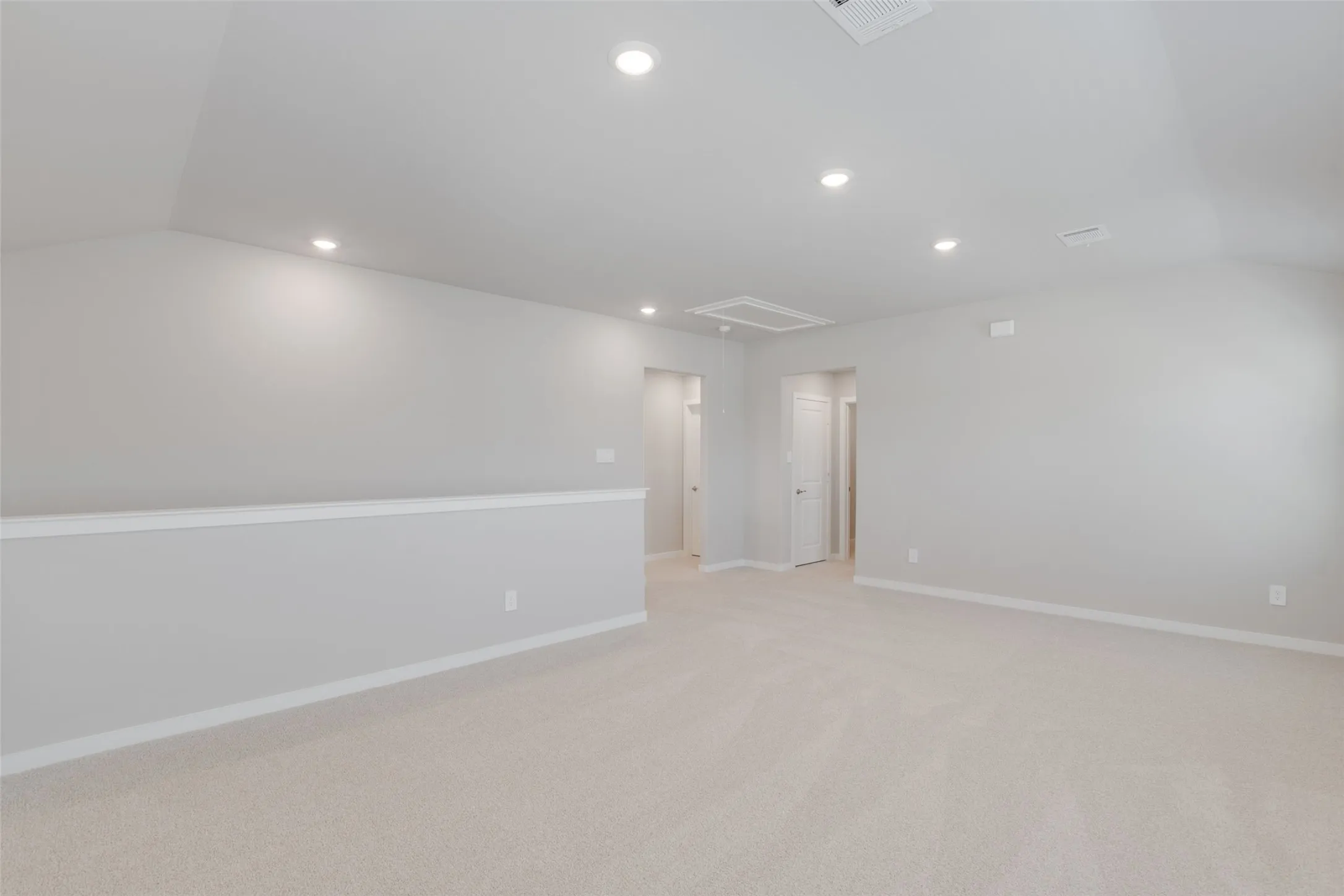 9ft Ceiling Upstairs- Great Feature