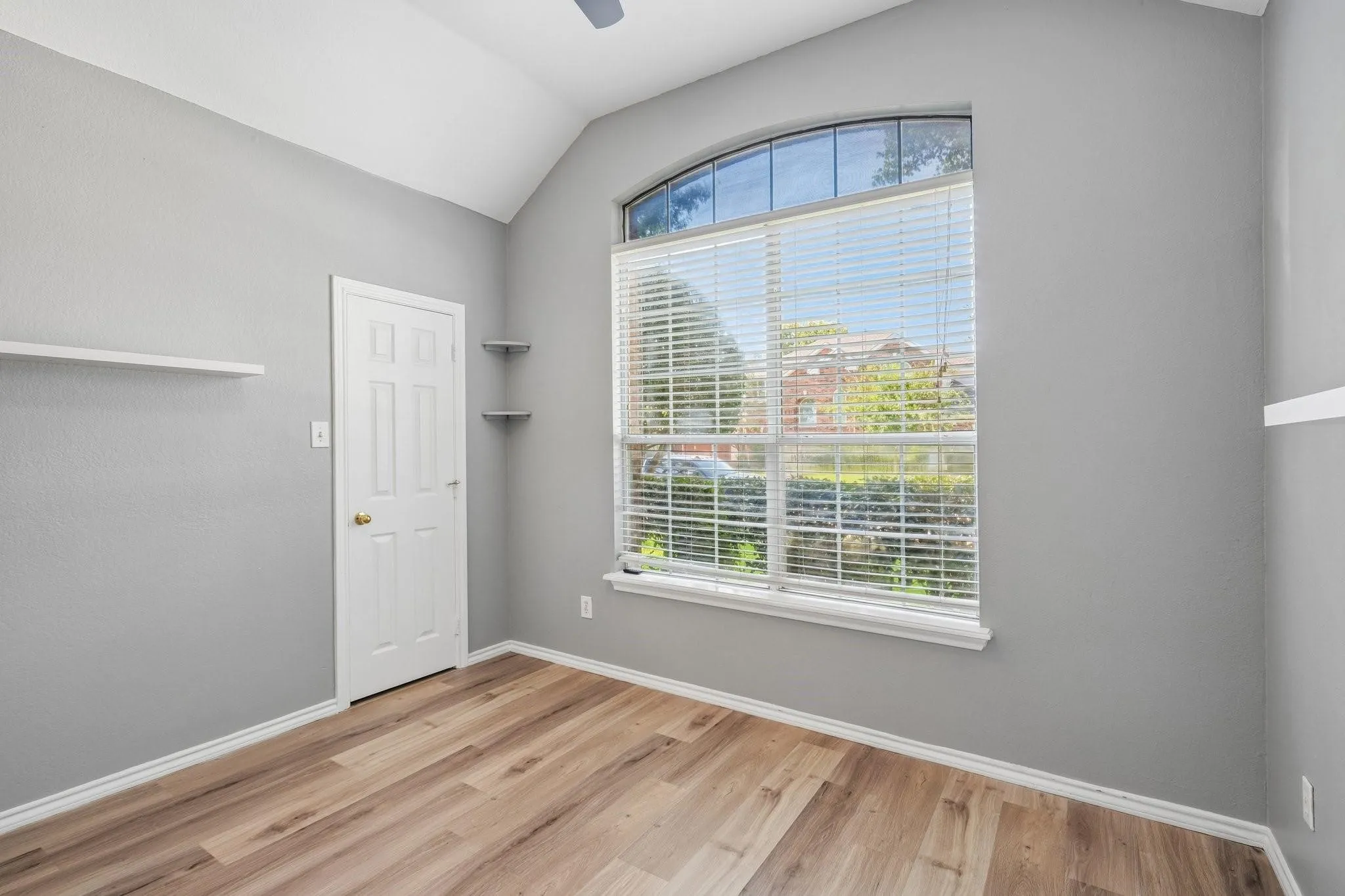 Single Family Residence For Rent in Collin County , 1208 Sonoma Drive, Allen, Texas 75013, 4 Bedroom, 2 Bathroom, 2 Garage spaces, 2,249 Sqft, built in 1996, mls#21410788, Real Estate Agent in Allen, Homes For Rent in Collin county, Homes For Rent in Allen, Realtor in Allen Texas, Real Estate Brokerage Independent Realty Texas, Luminita Cordes Realtor