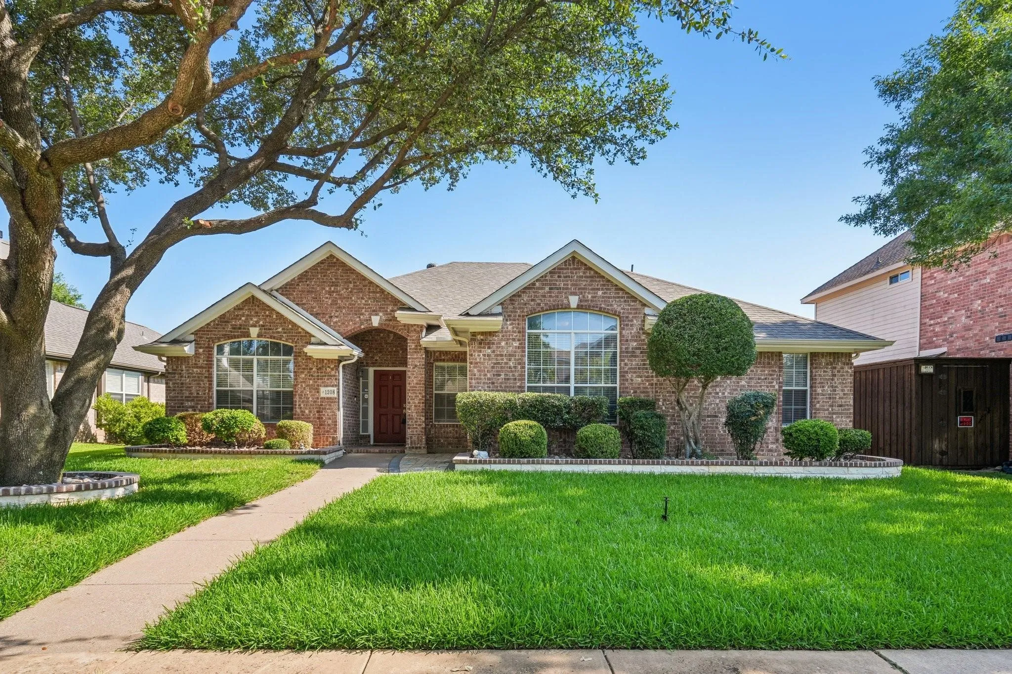 Single Family Residence For Rent