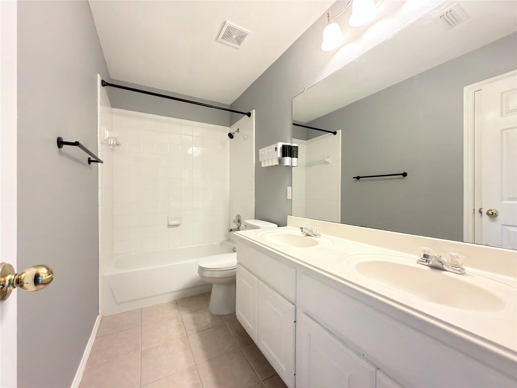 Single Family Residence For Rent in Collin County , 1208 Sonoma Drive, Allen, Texas 75013, 4 Bedroom, 2 Bathroom, 2 Garage spaces, 2,249 Sqft, built in 1996, mls#21410788, Real Estate Agent in Allen, Homes For Rent in Collin county, Homes For Rent in Allen, Realtor in Allen Texas, Real Estate Brokerage Independent Realty Texas, Luminita Cordes Realtor