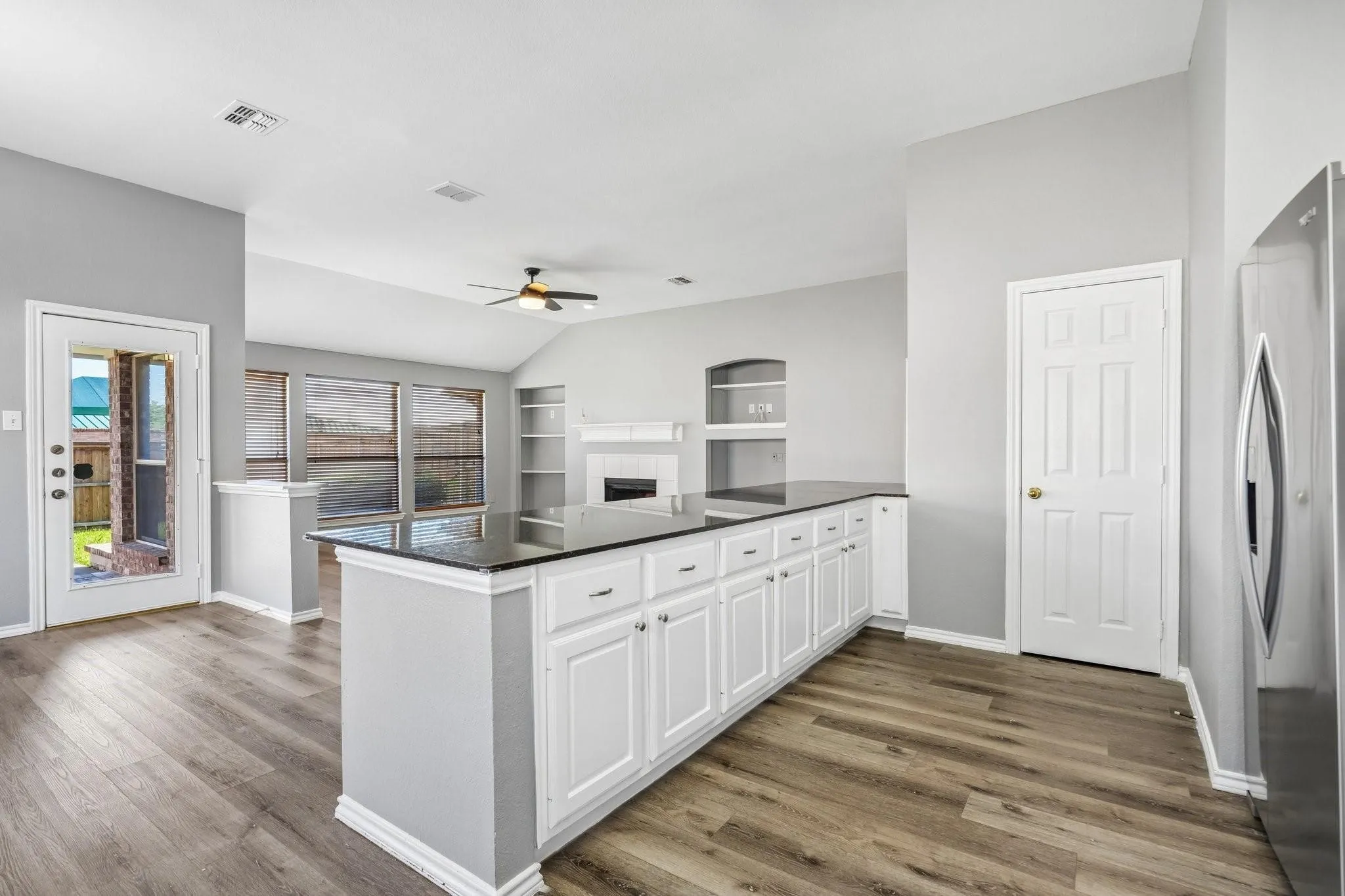 Single Family Residence For Rent in Collin County , 1208 Sonoma Drive, Allen, Texas 75013, 4 Bedroom, 2 Bathroom, 2 Garage spaces, 2,249 Sqft, built in 1996, mls#21410788, Real Estate Agent in Allen, Homes For Rent in Collin county, Homes For Rent in Allen, Realtor in Allen Texas, Real Estate Brokerage Independent Realty Texas, Luminita Cordes Realtor