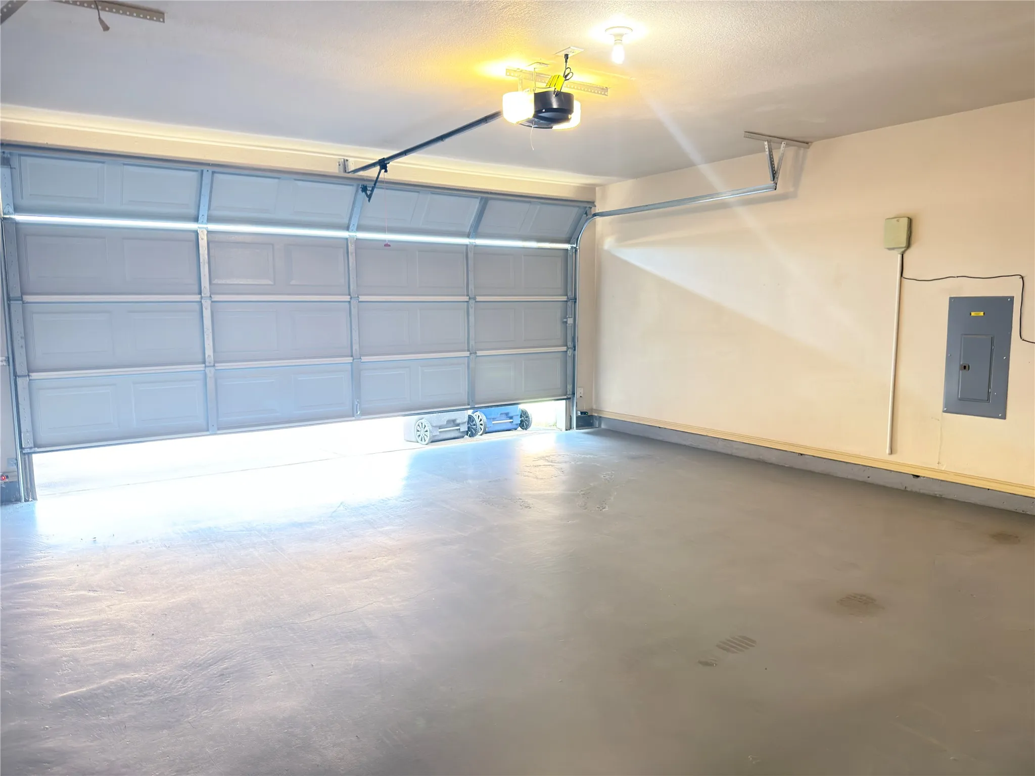 Single Family Residence For Rent in Collin County , 1208 Sonoma Drive, Allen, Texas 75013, 4 Bedroom, 2 Bathroom, 2 Garage spaces, 2,249 Sqft, built in 1996, mls#21410788, Real Estate Agent in Allen, Homes For Rent in Collin county, Homes For Rent in Allen, Realtor in Allen Texas, Real Estate Brokerage Independent Realty Texas, Luminita Cordes Realtor