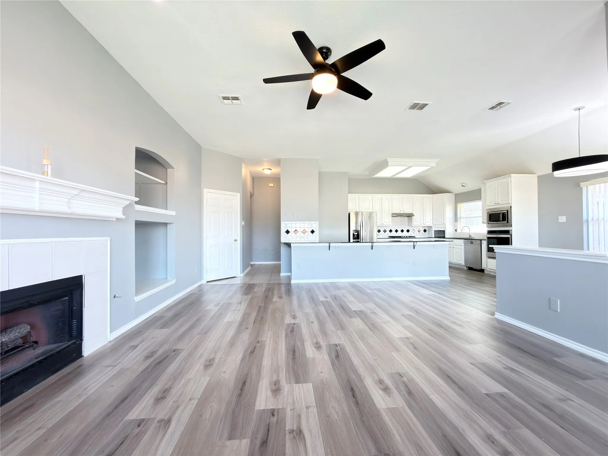 Single Family Residence For Rent in Collin County , 1208 Sonoma Drive, Allen, Texas 75013, 4 Bedroom, 2 Bathroom, 2 Garage spaces, 2,249 Sqft, built in 1996, mls#21410788, Real Estate Agent in Allen, Homes For Rent in Collin county, Homes For Rent in Allen, Realtor in Allen Texas, Real Estate Brokerage Independent Realty Texas, Luminita Cordes Realtor