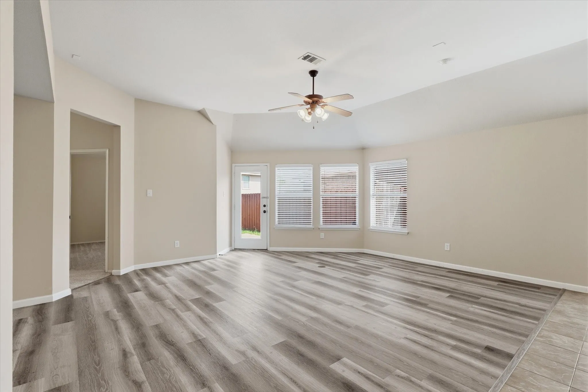 Single Family Residence For Rent in Rockwall County , 506 Hackberry Drive, Fate, Texas 75087, 3 Bedroom, 2 Bathroom, 2 Garage spaces, 2,051 Sqft, built in 2006, mls#21410792, Real Estate Agent in Fate, Homes For Rent in Rockwall county, Homes For Rent in Fate, Realtor in Fate Texas, Real Estate Brokerage Independent Realty Texas, Luminita Cordes Realtor