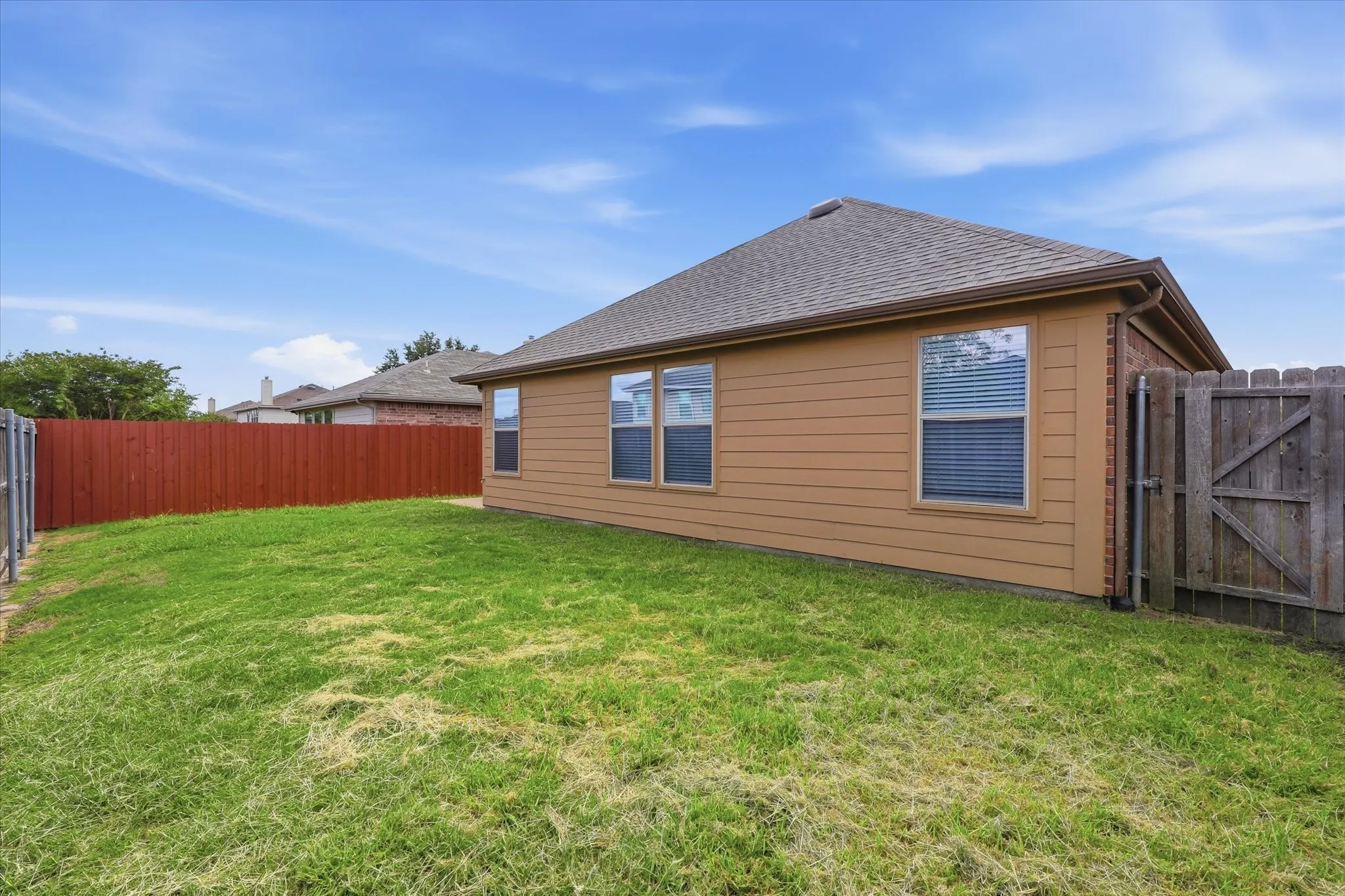 Single Family Residence For Rent in Rockwall County , 506 Hackberry Drive, Fate, Texas 75087, 3 Bedroom, 2 Bathroom, 2 Garage spaces, 2,051 Sqft, built in 2006, mls#21410792, Real Estate Agent in Fate, Homes For Rent in Rockwall county, Homes For Rent in Fate, Realtor in Fate Texas, Real Estate Brokerage Independent Realty Texas, Luminita Cordes Realtor