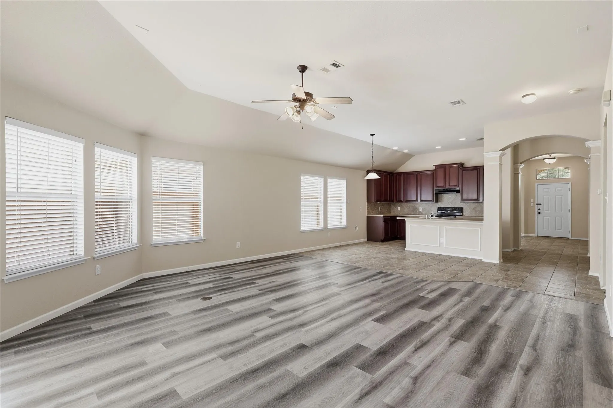 Single Family Residence For Rent in Rockwall County , 506 Hackberry Drive, Fate, Texas 75087, 3 Bedroom, 2 Bathroom, 2 Garage spaces, 2,051 Sqft, built in 2006, mls#21410792, Real Estate Agent in Fate, Homes For Rent in Rockwall county, Homes For Rent in Fate, Realtor in Fate Texas, Real Estate Brokerage Independent Realty Texas, Luminita Cordes Realtor