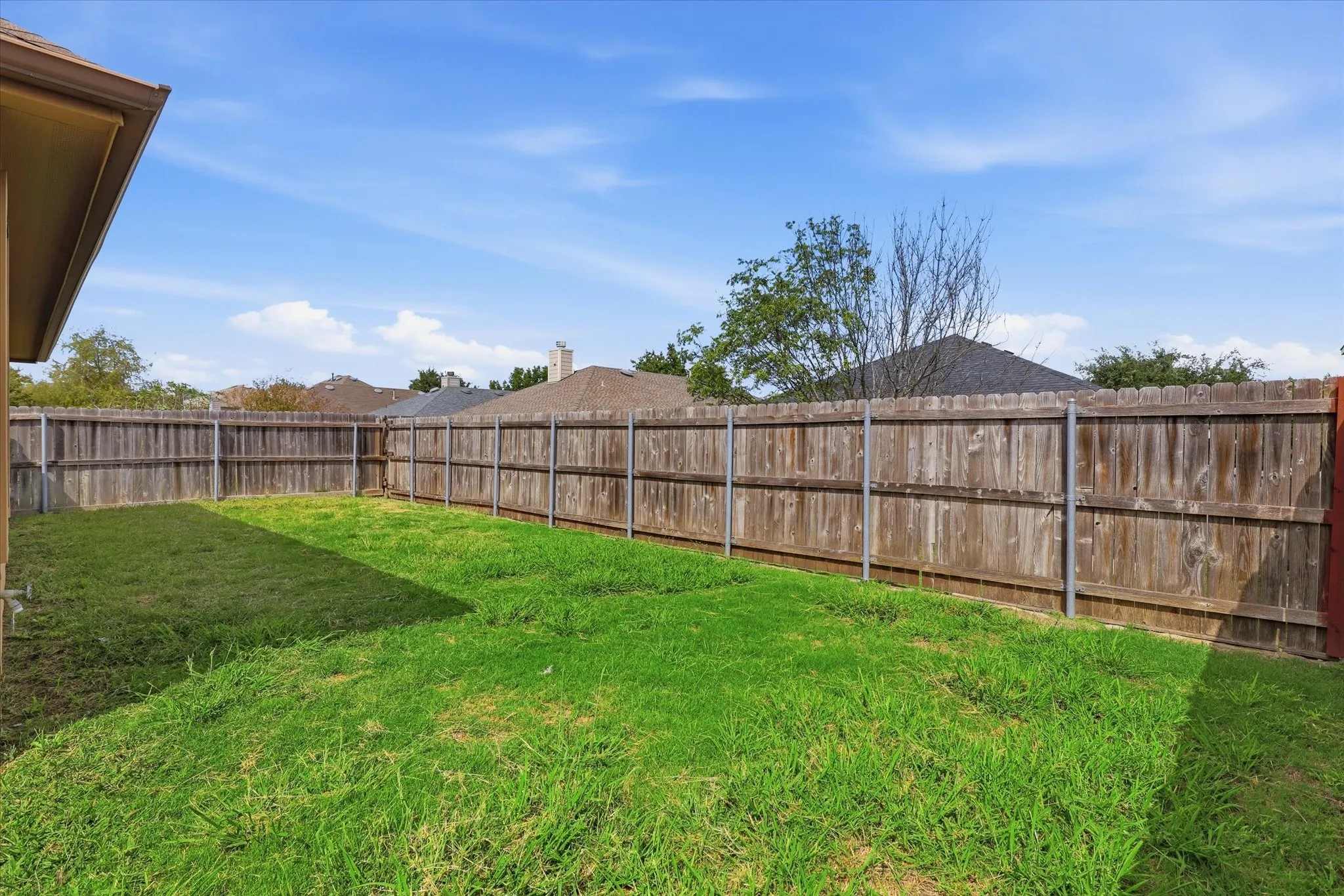 Single Family Residence For Rent in Rockwall County , 506 Hackberry Drive, Fate, Texas 75087, 3 Bedroom, 2 Bathroom, 2 Garage spaces, 2,051 Sqft, built in 2006, mls#21410792, Real Estate Agent in Fate, Homes For Rent in Rockwall county, Homes For Rent in Fate, Realtor in Fate Texas, Real Estate Brokerage Independent Realty Texas, Luminita Cordes Realtor