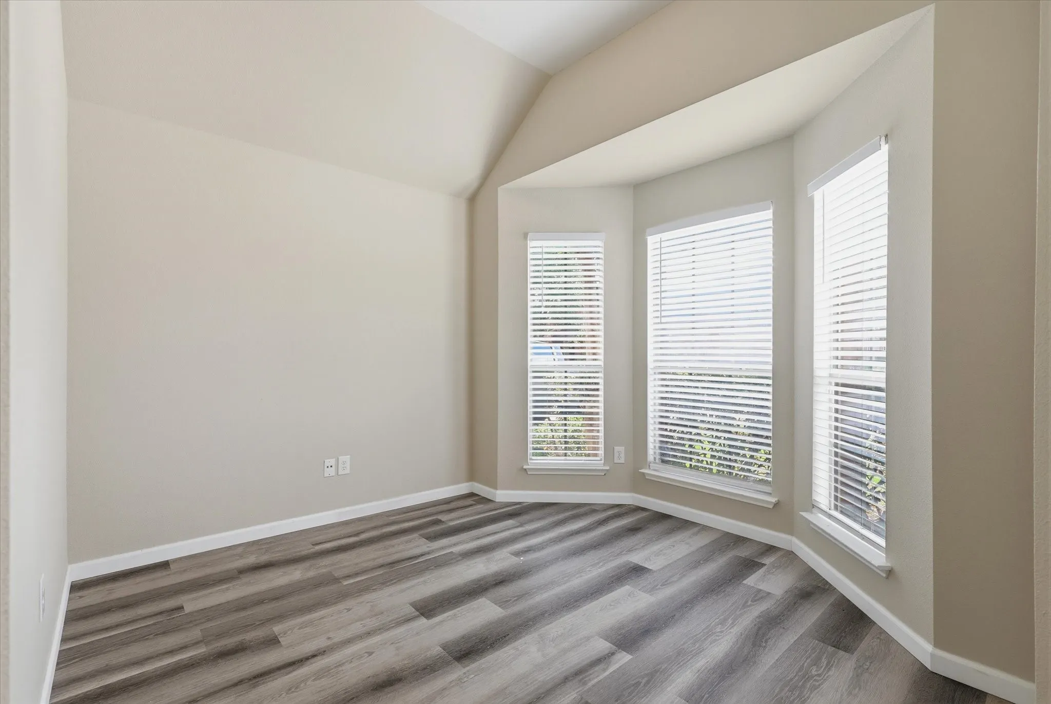 Single Family Residence For Rent in Rockwall County , 506 Hackberry Drive, Fate, Texas 75087, 3 Bedroom, 2 Bathroom, 2 Garage spaces, 2,051 Sqft, built in 2006, mls#21410792, Real Estate Agent in Fate, Homes For Rent in Rockwall county, Homes For Rent in Fate, Realtor in Fate Texas, Real Estate Brokerage Independent Realty Texas, Luminita Cordes Realtor