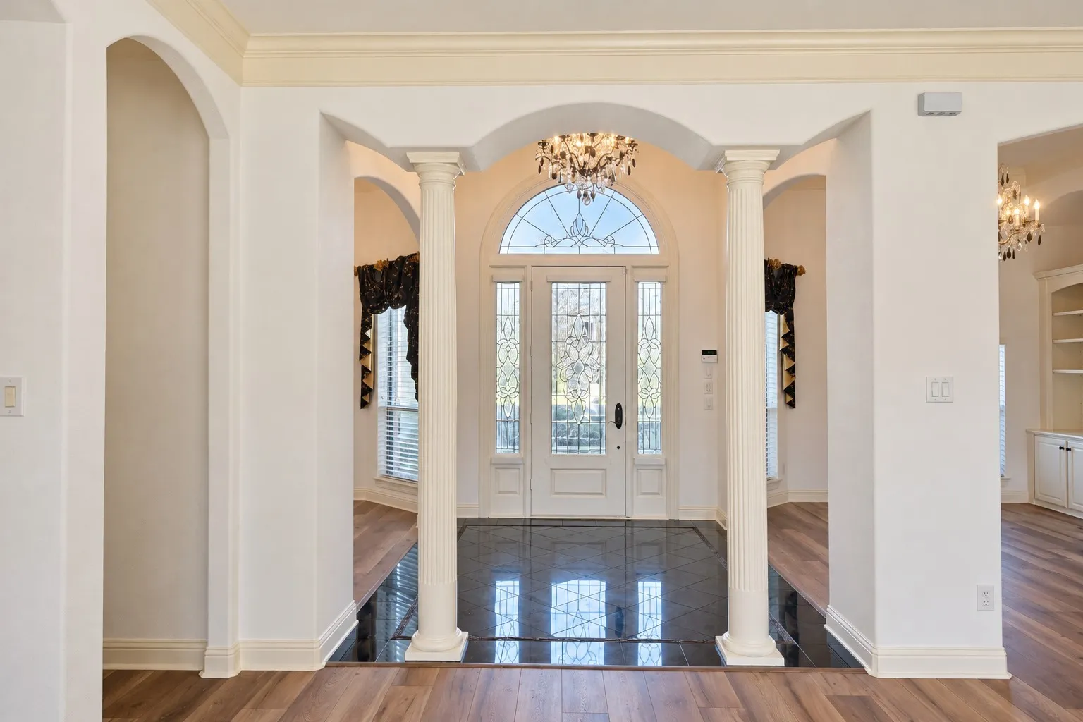 Single Family Residence For Rent in Dallas County , 1428 Windmill Hill Lane, Cedar Hill, Texas 75104, 4 Bedroom, 3 Bathroom, 2 Garage spaces, 3,153 Sqft, built in 2005, mls#21410798, Real Estate Agent in Cedar Hill, Homes For Rent in Dallas county, Homes For Rent in Cedar Hill, Realtor in Cedar Hill Texas, Real Estate Brokerage Independent Realty Texas, Luminita Cordes Realtor
