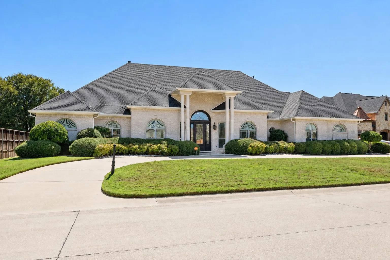 Single Family Residence For Rent in Dallas County , 1428 Windmill Hill Lane, Cedar Hill, Texas 75104, 4 Bedroom, 3 Bathroom, 2 Garage spaces, 3,153 Sqft, built in 2005, mls#21410798, Real Estate Agent in Cedar Hill, Homes For Rent in Dallas county, Homes For Rent in Cedar Hill, Realtor in Cedar Hill Texas, Real Estate Brokerage Independent Realty Texas, Luminita Cordes Realtor
