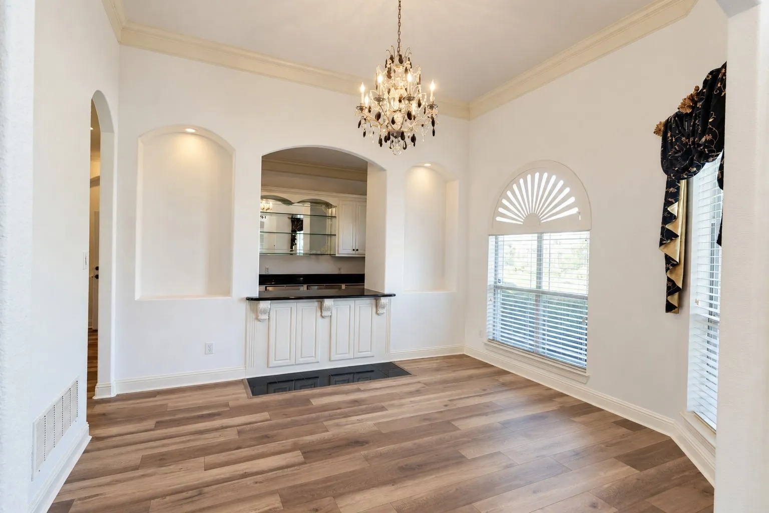 Single Family Residence For Rent in Dallas County , 1428 Windmill Hill Lane, Cedar Hill, Texas 75104, 4 Bedroom, 3 Bathroom, 2 Garage spaces, 3,153 Sqft, built in 2005, mls#21410798, Real Estate Agent in Cedar Hill, Homes For Rent in Dallas county, Homes For Rent in Cedar Hill, Realtor in Cedar Hill Texas, Real Estate Brokerage Independent Realty Texas, Luminita Cordes Realtor