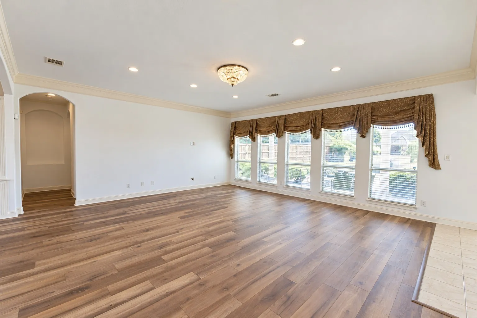 Single Family Residence For Rent in Dallas County , 1428 Windmill Hill Lane, Cedar Hill, Texas 75104, 4 Bedroom, 3 Bathroom, 2 Garage spaces, 3,153 Sqft, built in 2005, mls#21410798, Real Estate Agent in Cedar Hill, Homes For Rent in Dallas county, Homes For Rent in Cedar Hill, Realtor in Cedar Hill Texas, Real Estate Brokerage Independent Realty Texas, Luminita Cordes Realtor