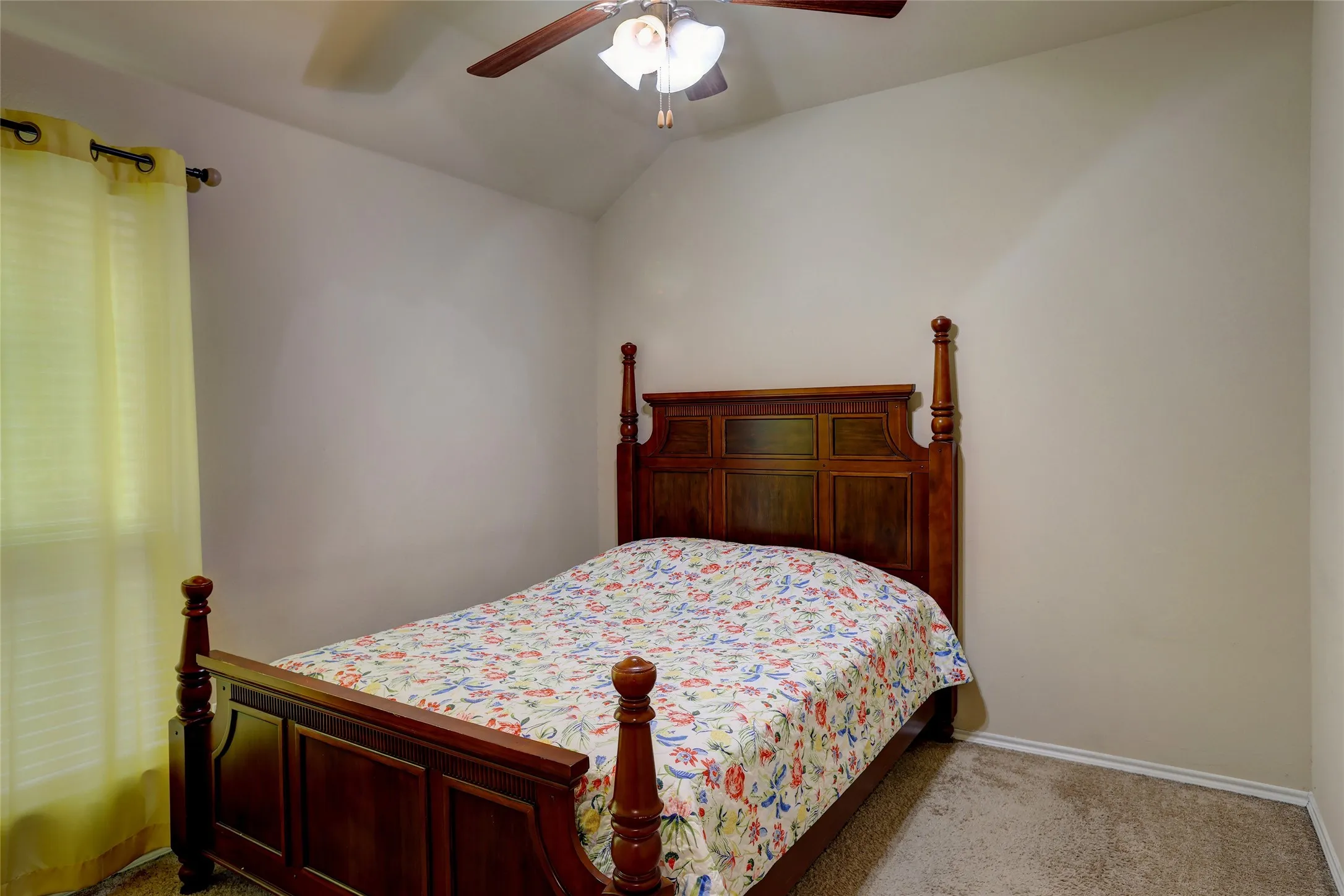 Single Family Residence For Sale in Collin County , 520 Rustic Oak Lane, Mc Kinney, Texas 75072, 4 Bedroom, 3 Bathroom, 2 Garage spaces, 2,046 Sqft, built in 2016, mls#21405113, Real Estate Agent in Mc Kinney, Homes For Sale in Collin county, Homes For Sale in Mc Kinney, Realtor in Mc Kinney Texas, Real Estate Brokerage Independent Realty Texas, Luminita Cordes Realtor