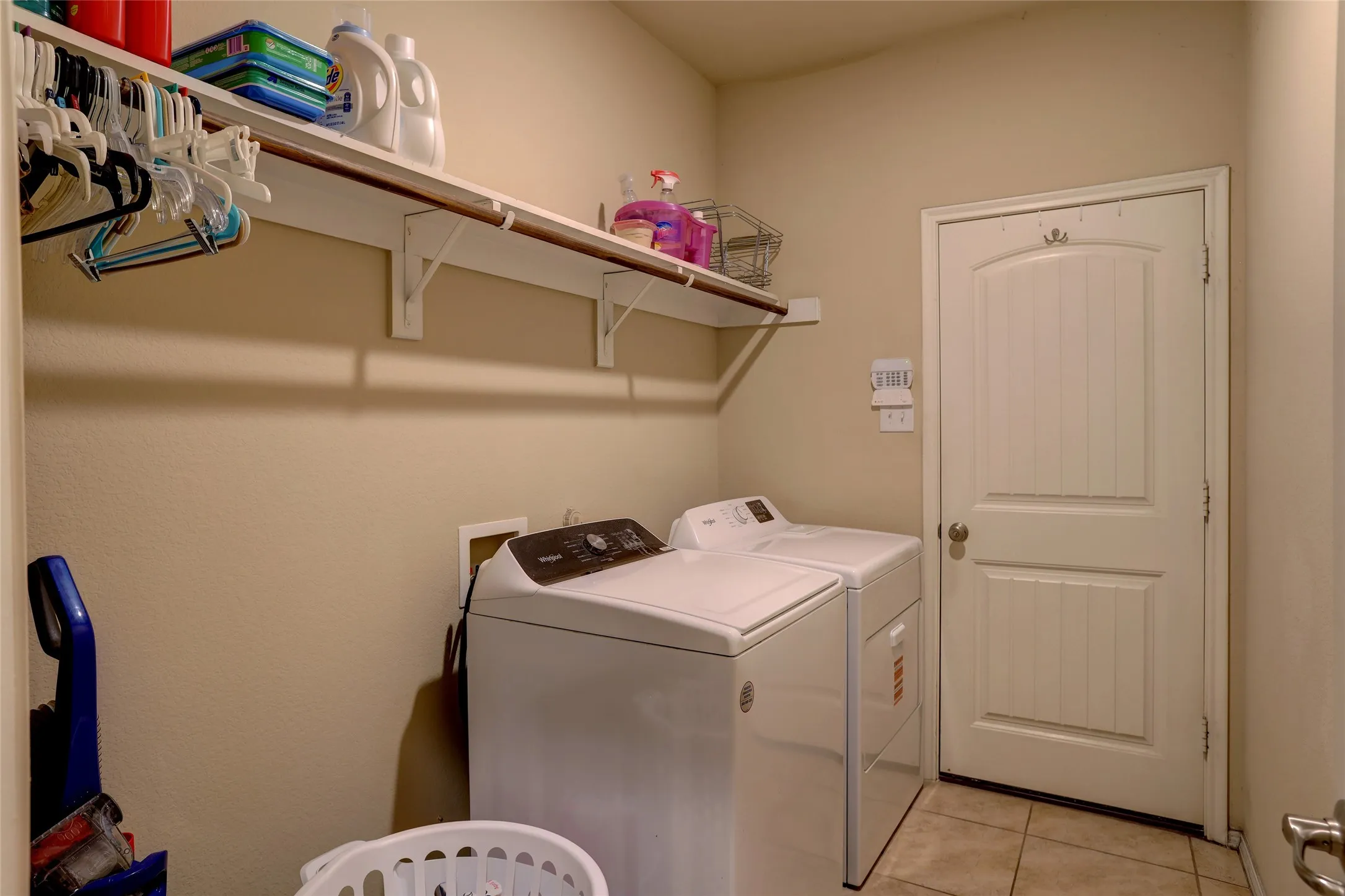 Single Family Residence For Sale in Collin County , 520 Rustic Oak Lane, Mc Kinney, Texas 75072, 4 Bedroom, 3 Bathroom, 2 Garage spaces, 2,046 Sqft, built in 2016, mls#21405113, Real Estate Agent in Mc Kinney, Homes For Sale in Collin county, Homes For Sale in Mc Kinney, Realtor in Mc Kinney Texas, Real Estate Brokerage Independent Realty Texas, Luminita Cordes Realtor