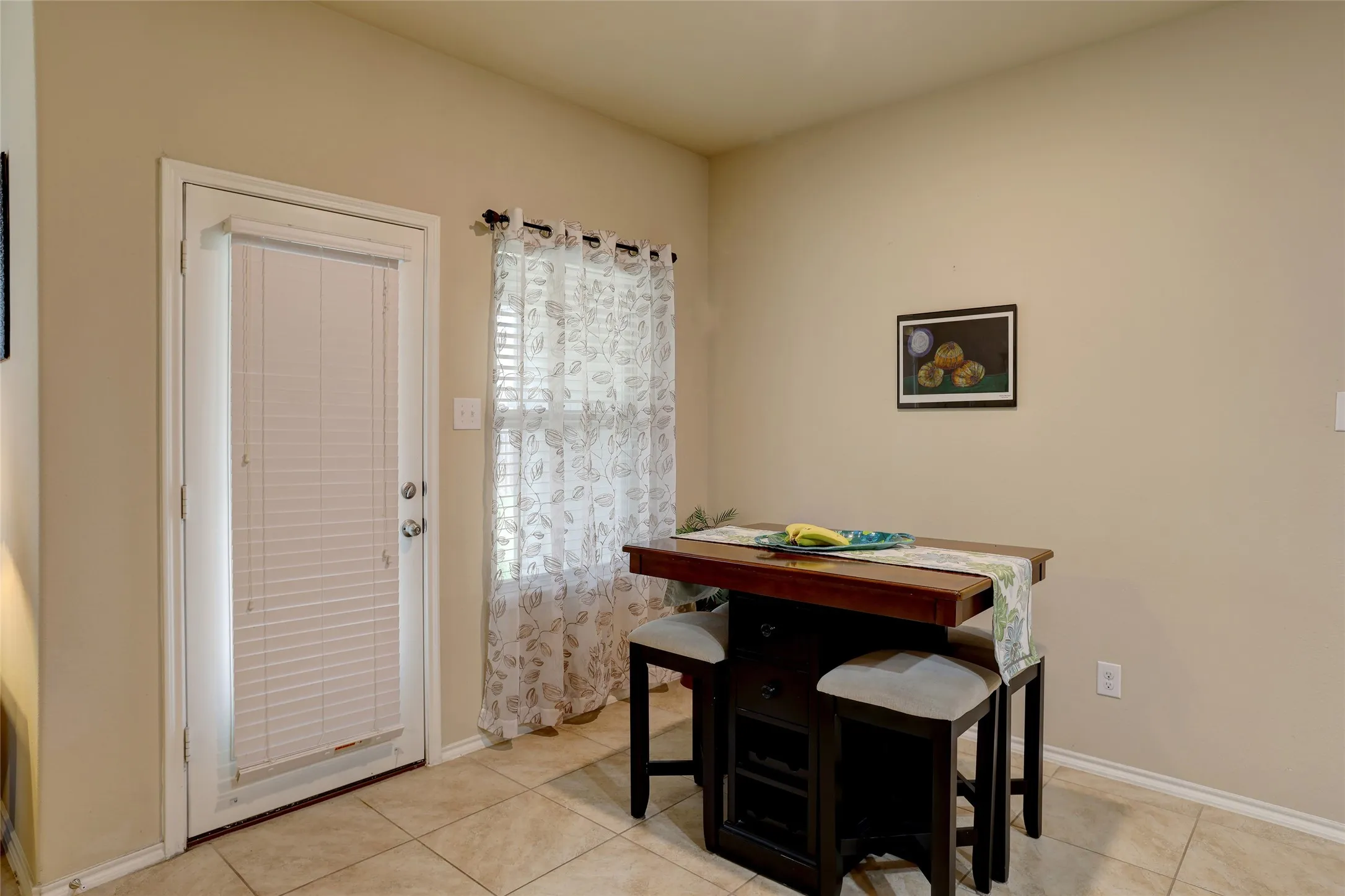 Single Family Residence For Sale in Collin County , 520 Rustic Oak Lane, Mc Kinney, Texas 75072, 4 Bedroom, 3 Bathroom, 2 Garage spaces, 2,046 Sqft, built in 2016, mls#21405113, Real Estate Agent in Mc Kinney, Homes For Sale in Collin county, Homes For Sale in Mc Kinney, Realtor in Mc Kinney Texas, Real Estate Brokerage Independent Realty Texas, Luminita Cordes Realtor