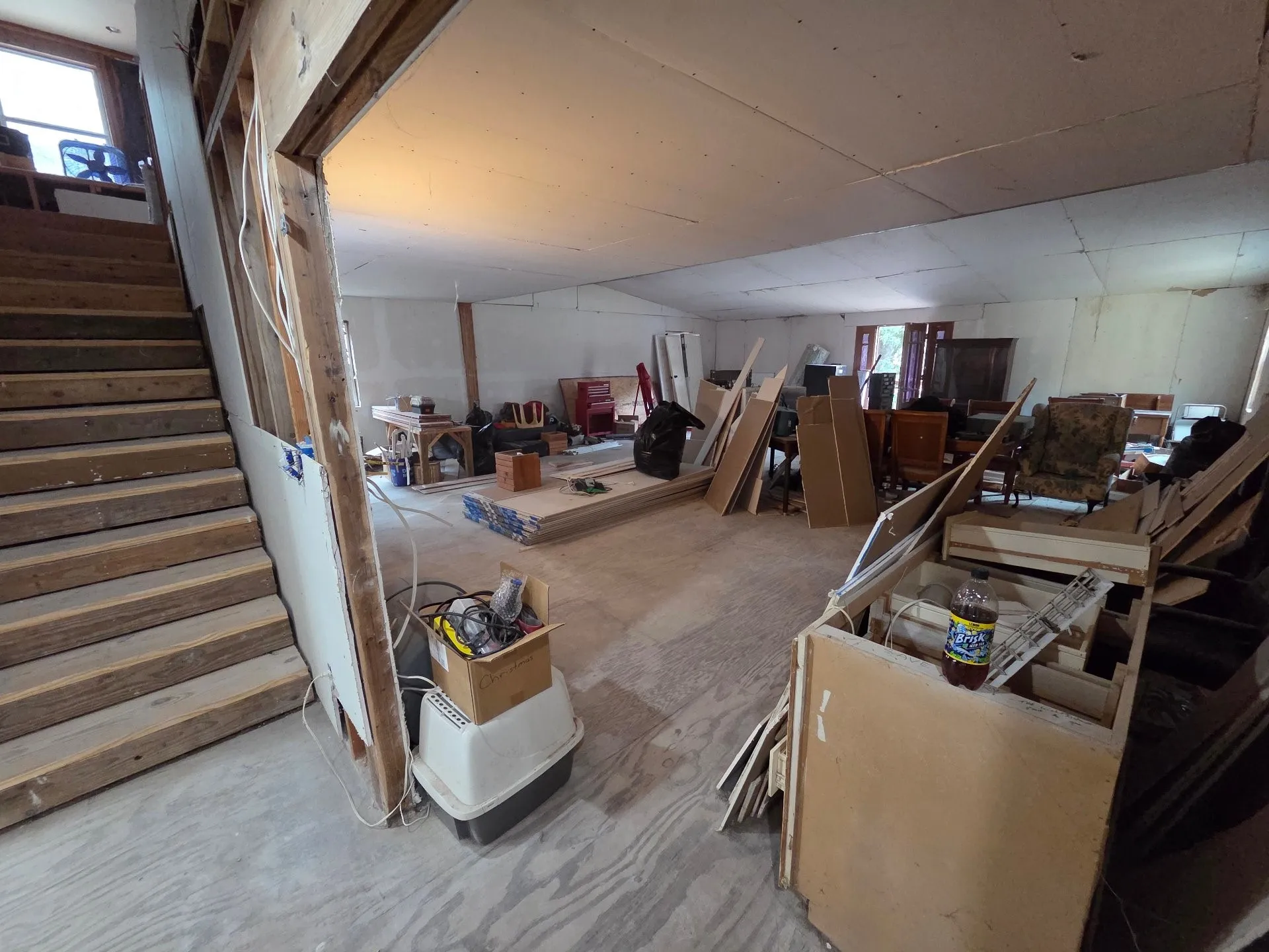 Single Family Residence For Sale in Henderson County , 8207 Double Bridge Road, Mabank, Texas 75156, 9 Bedroom, 5 Bathroom, Garage spaces, 3,964 Sqft, built in 1982, mls#21410821, Real Estate Agent in Mabank, Homes For Sale in Henderson county, Homes For Sale in Mabank, Realtor in Mabank Texas, Real Estate Brokerage Independent Realty Texas, Luminita Cordes Realtor