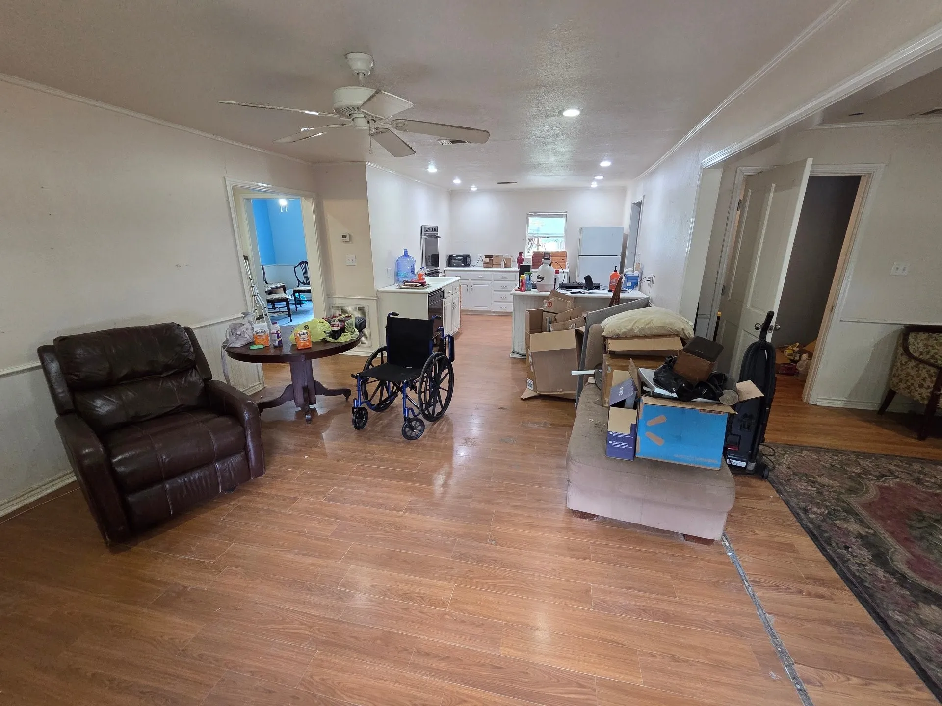 Single Family Residence For Sale in Henderson County , 8207 Double Bridge Road, Mabank, Texas 75156, 9 Bedroom, 5 Bathroom, Garage spaces, 3,964 Sqft, built in 1982, mls#21410821, Real Estate Agent in Mabank, Homes For Sale in Henderson county, Homes For Sale in Mabank, Realtor in Mabank Texas, Real Estate Brokerage Independent Realty Texas, Luminita Cordes Realtor
