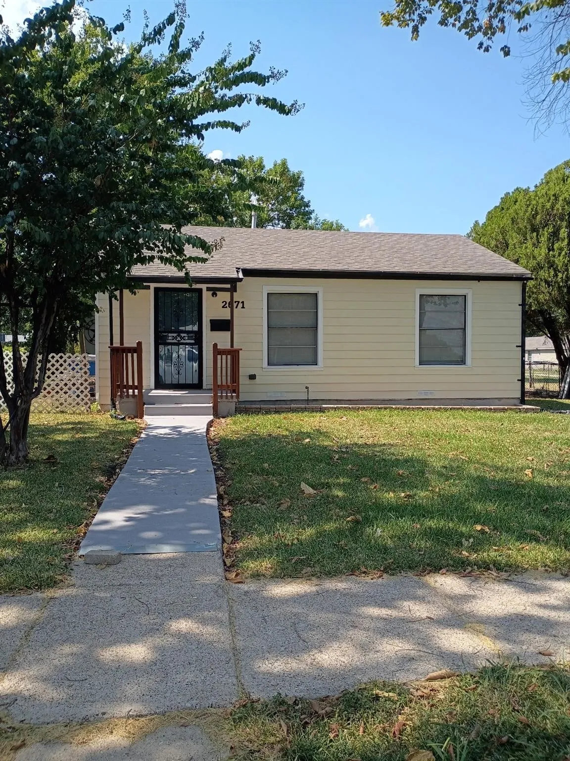 Single Family Residence For Sale