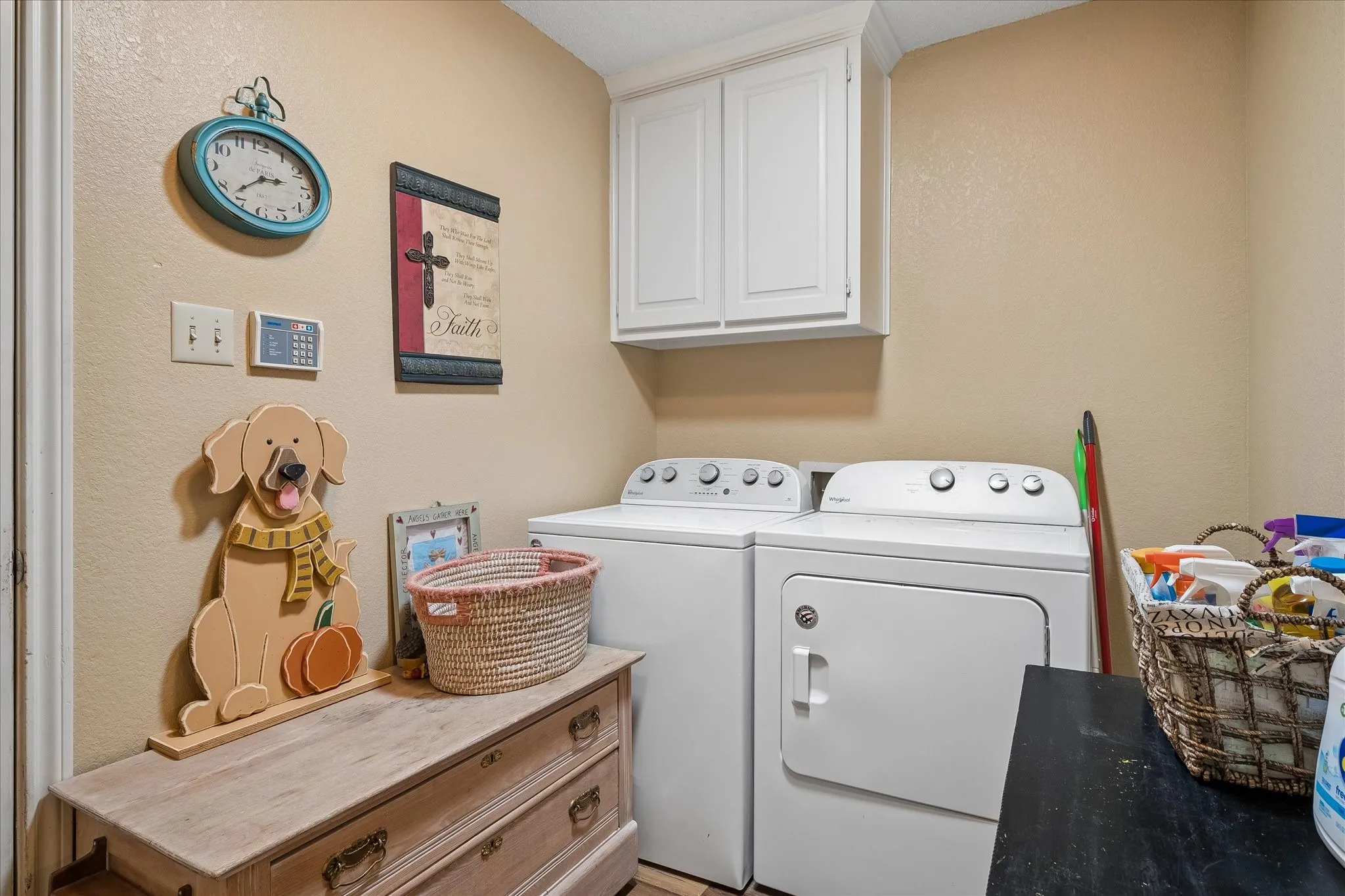 Single Family Residence For Sale in Tarrant County , 8920 Ashcraft Drive, North Richland Hills, Texas 76182, 3 Bedroom, 2 Bathroom, 2 Garage spaces, 1,698 Sqft, built in 1989, mls#21410502, Real Estate Agent in North Richland Hills, Homes For Sale in Tarrant county, Homes For Sale in North Richland Hills, Realtor in North Richland Hills Texas, Real Estate Brokerage Independent Realty Texas, Luminita Cordes Realtor