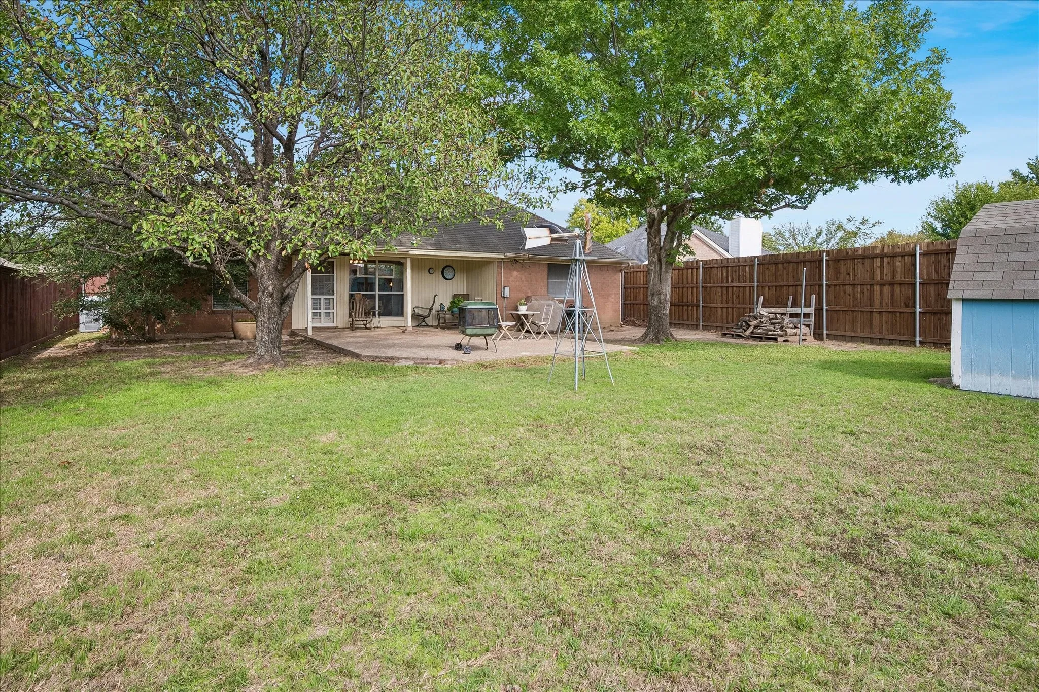 Single Family Residence For Sale in Tarrant County , 8920 Ashcraft Drive, North Richland Hills, Texas 76182, 3 Bedroom, 2 Bathroom, 2 Garage spaces, 1,698 Sqft, built in 1989, mls#21410502, Real Estate Agent in North Richland Hills, Homes For Sale in Tarrant county, Homes For Sale in North Richland Hills, Realtor in North Richland Hills Texas, Real Estate Brokerage Independent Realty Texas, Luminita Cordes Realtor