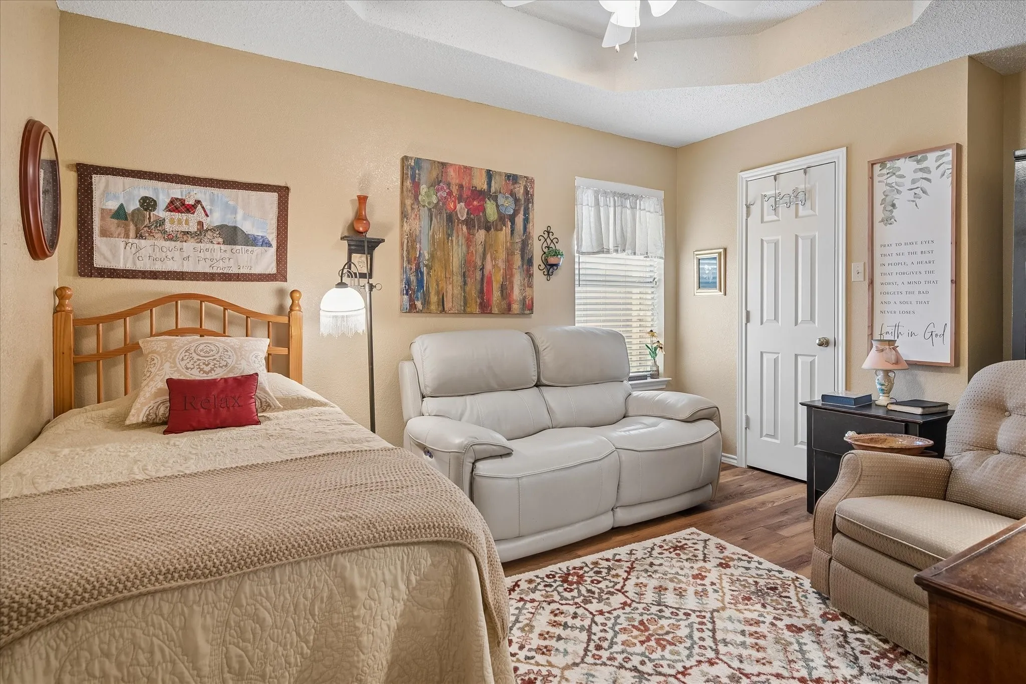 Single Family Residence For Sale in Tarrant County , 8920 Ashcraft Drive, North Richland Hills, Texas 76182, 3 Bedroom, 2 Bathroom, 2 Garage spaces, 1,698 Sqft, built in 1989, mls#21410502, Real Estate Agent in North Richland Hills, Homes For Sale in Tarrant county, Homes For Sale in North Richland Hills, Realtor in North Richland Hills Texas, Real Estate Brokerage Independent Realty Texas, Luminita Cordes Realtor