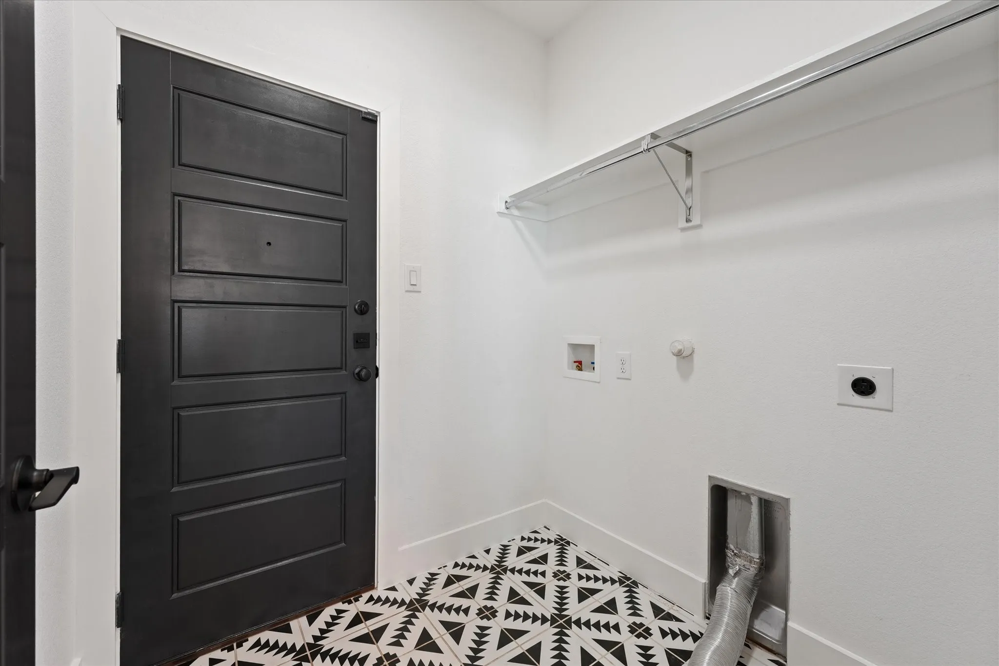 Single Family Residence For Sale in Dallas County , 3001 Fernwood Avenue, Dallas, Texas 75216, 4 Bedroom, 2 Bathroom, 1 Garage spaces, 1,738 Sqft, built in 2021, mls#21410562, Real Estate Agent in Dallas, Homes For Sale in Dallas county, Homes For Sale in Dallas, Realtor in Dallas Texas, Real Estate Brokerage Independent Realty Texas, Luminita Cordes Realtor