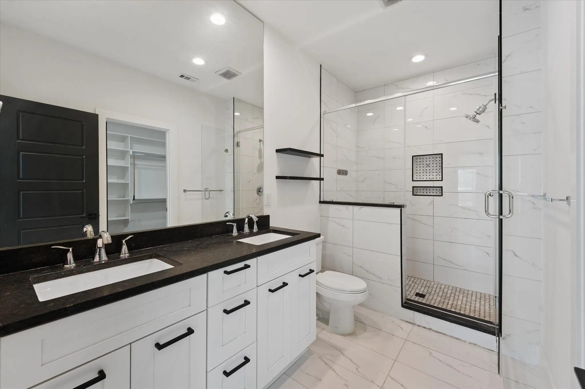 Single Family Residence For Sale in Dallas County , 3001 Fernwood Avenue, Dallas, Texas 75216, 4 Bedroom, 2 Bathroom, 1 Garage spaces, 1,738 Sqft, built in 2021, mls#21410562, Real Estate Agent in Dallas, Homes For Sale in Dallas county, Homes For Sale in Dallas, Realtor in Dallas Texas, Real Estate Brokerage Independent Realty Texas, Luminita Cordes Realtor