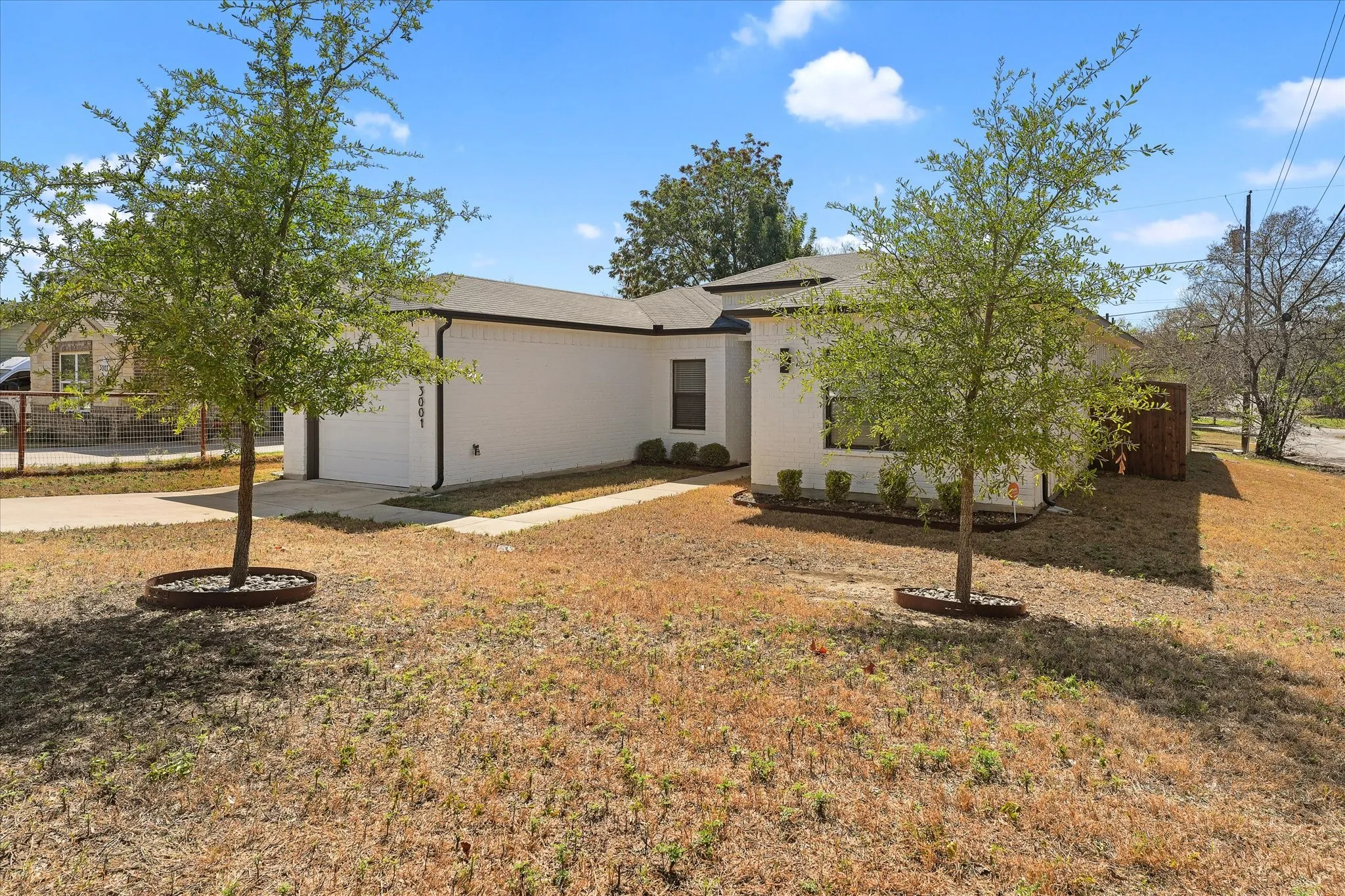Single Family Residence For Sale in Dallas County , 3001 Fernwood Avenue, Dallas, Texas 75216, 4 Bedroom, 2 Bathroom, 1 Garage spaces, 1,738 Sqft, built in 2021, mls#21410562, Real Estate Agent in Dallas, Homes For Sale in Dallas county, Homes For Sale in Dallas, Realtor in Dallas Texas, Real Estate Brokerage Independent Realty Texas, Luminita Cordes Realtor