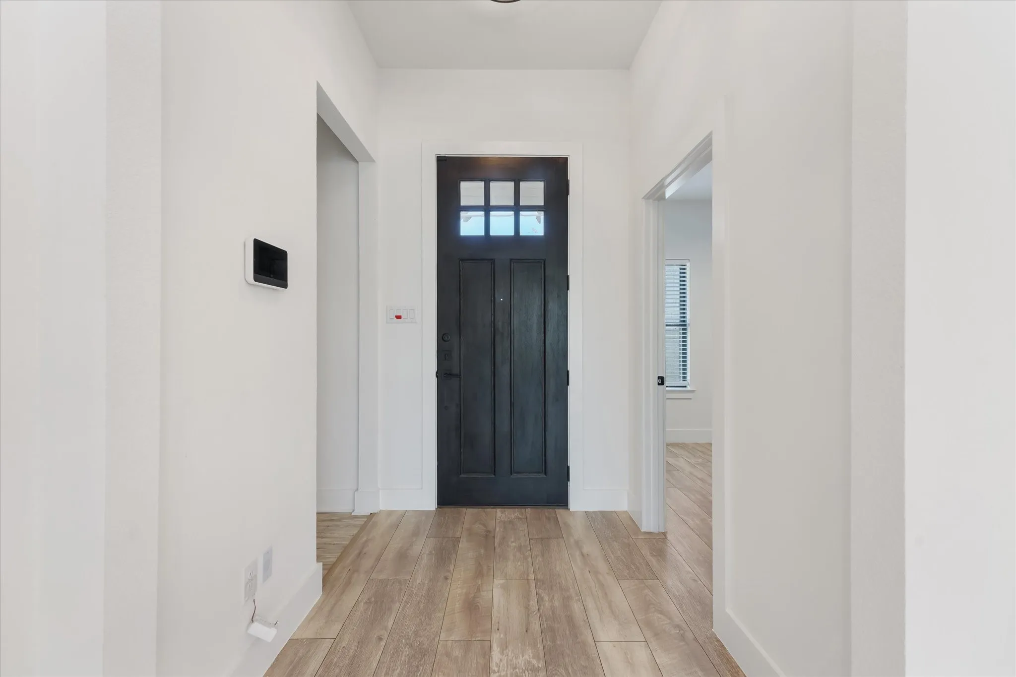 Single Family Residence For Sale in Dallas County , 3001 Fernwood Avenue, Dallas, Texas 75216, 4 Bedroom, 2 Bathroom, 1 Garage spaces, 1,738 Sqft, built in 2021, mls#21410562, Real Estate Agent in Dallas, Homes For Sale in Dallas county, Homes For Sale in Dallas, Realtor in Dallas Texas, Real Estate Brokerage Independent Realty Texas, Luminita Cordes Realtor