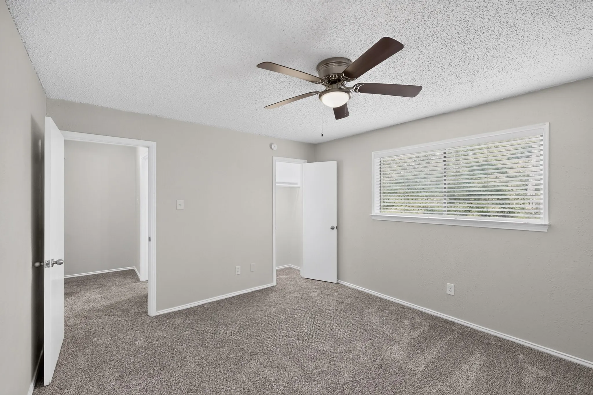 Duplex For Rent in Dallas County , 910 N Nursery Road, Irving, Texas 75061, 2 Bedroom, 2 Bathroom, 2 Garage spaces, 1,122 Sqft, built in 1981, mls#21410402, Real Estate Agent in Irving, Homes For Rent in Dallas county, Homes For Rent in Irving, Realtor in Irving Texas, Real Estate Brokerage Independent Realty Texas, Luminita Cordes Realtor