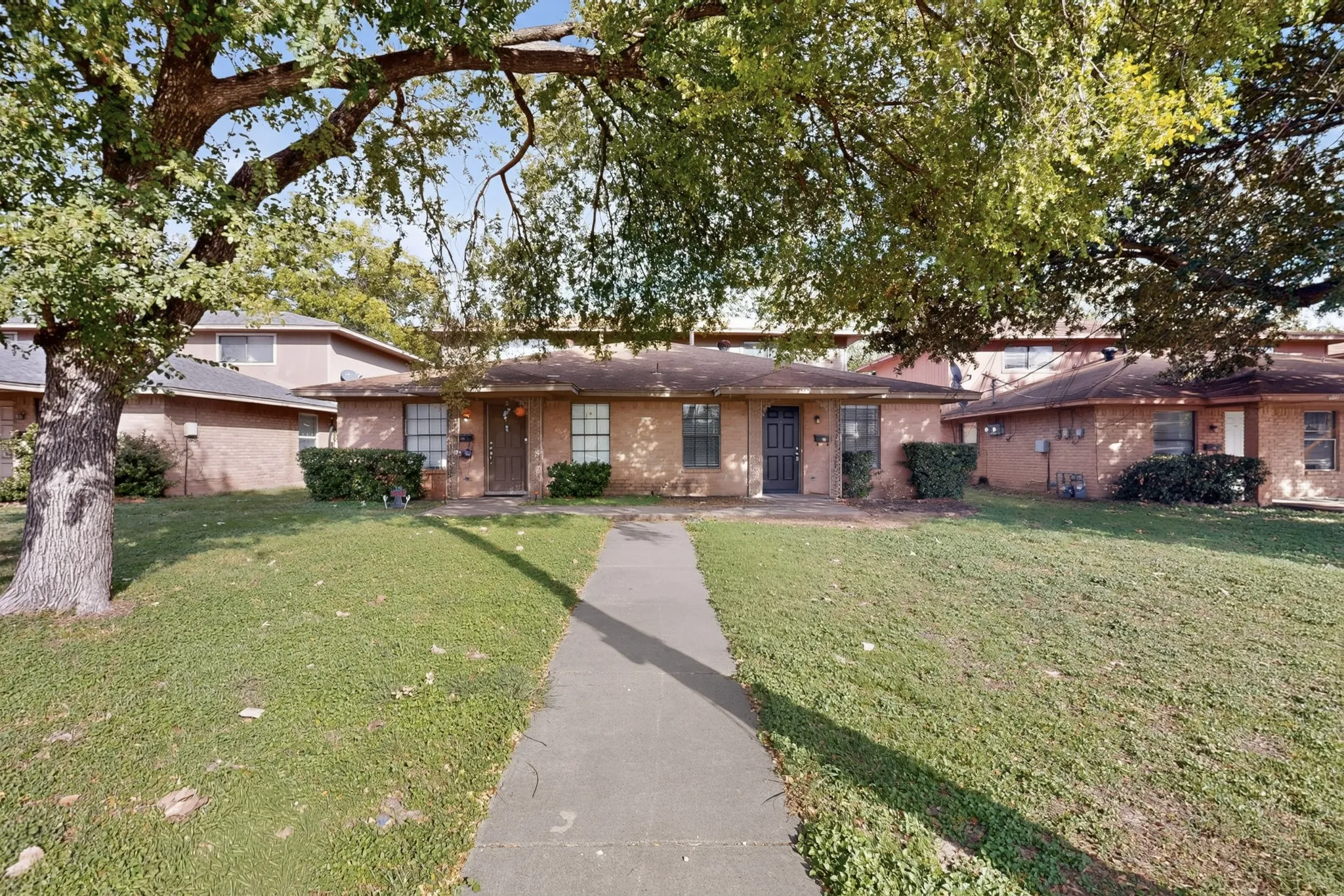 Duplex For Rent