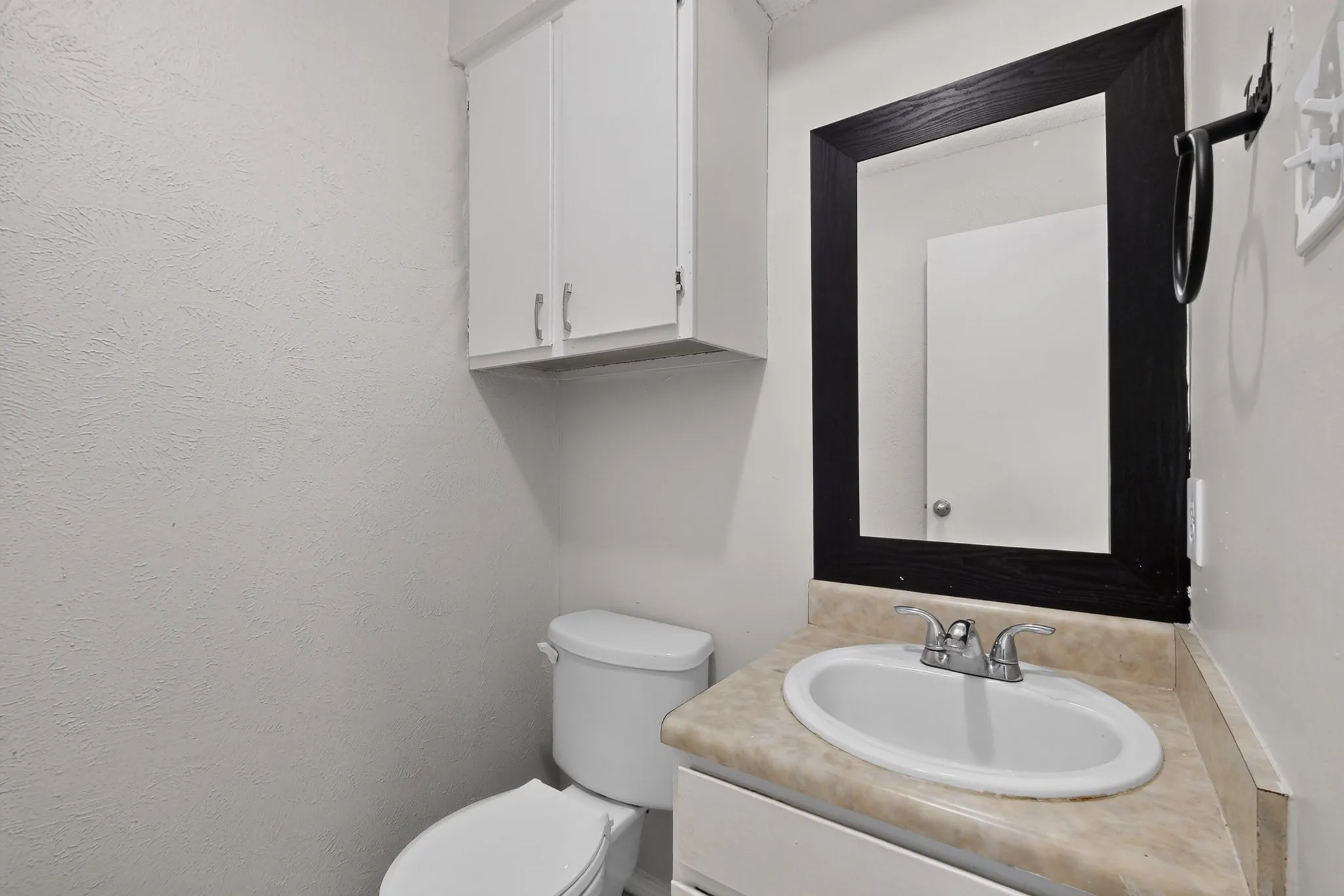 Duplex For Rent in Dallas County , 910 N Nursery Road, Irving, Texas 75061, 2 Bedroom, 2 Bathroom, 2 Garage spaces, 1,122 Sqft, built in 1981, mls#21410402, Real Estate Agent in Irving, Homes For Rent in Dallas county, Homes For Rent in Irving, Realtor in Irving Texas, Real Estate Brokerage Independent Realty Texas, Luminita Cordes Realtor