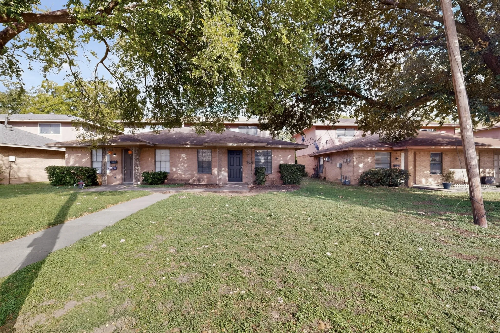Duplex For Rent in Dallas County , 910 N Nursery Road, Irving, Texas 75061, 2 Bedroom, 2 Bathroom, 2 Garage spaces, 1,122 Sqft, built in 1981, mls#21410402, Real Estate Agent in Irving, Homes For Rent in Dallas county, Homes For Rent in Irving, Realtor in Irving Texas, Real Estate Brokerage Independent Realty Texas, Luminita Cordes Realtor