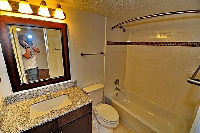 Apartment For Rent in Dallas County , 6910 Skillman Street 3017, Dallas, Texas 75231, 2 Bedroom, 2 Bathroom, Garage spaces, 917 Sqft, built in 1983, mls#21410844, Real Estate Agent in Dallas, Homes For Rent in Dallas county, Homes For Rent in Dallas, Realtor in Dallas Texas, Real Estate Brokerage Independent Realty Texas, Luminita Cordes Realtor