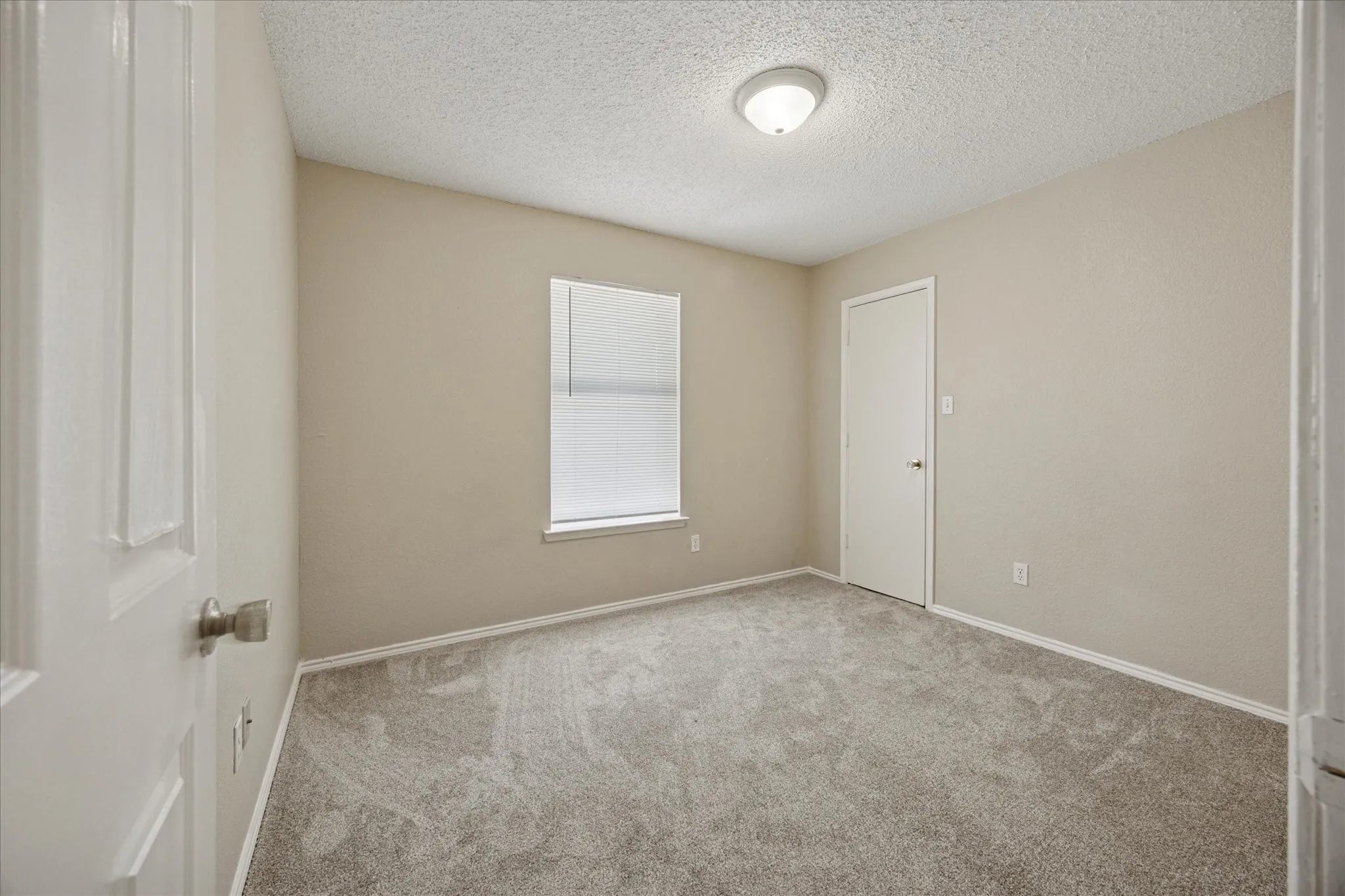 Single Family Residence For Rent in Tarrant County , 10209 Westward Drive, Fort Worth, Texas 76108, 3 Bedroom, 2 Bathroom, 2 Garage spaces, 1,288 Sqft, built in 1994, mls#21410261, Real Estate Agent in Fort Worth, Homes For Rent in Tarrant county, Homes For Rent in Fort Worth, Realtor in Fort Worth Texas, Real Estate Brokerage Independent Realty Texas, Luminita Cordes Realtor
