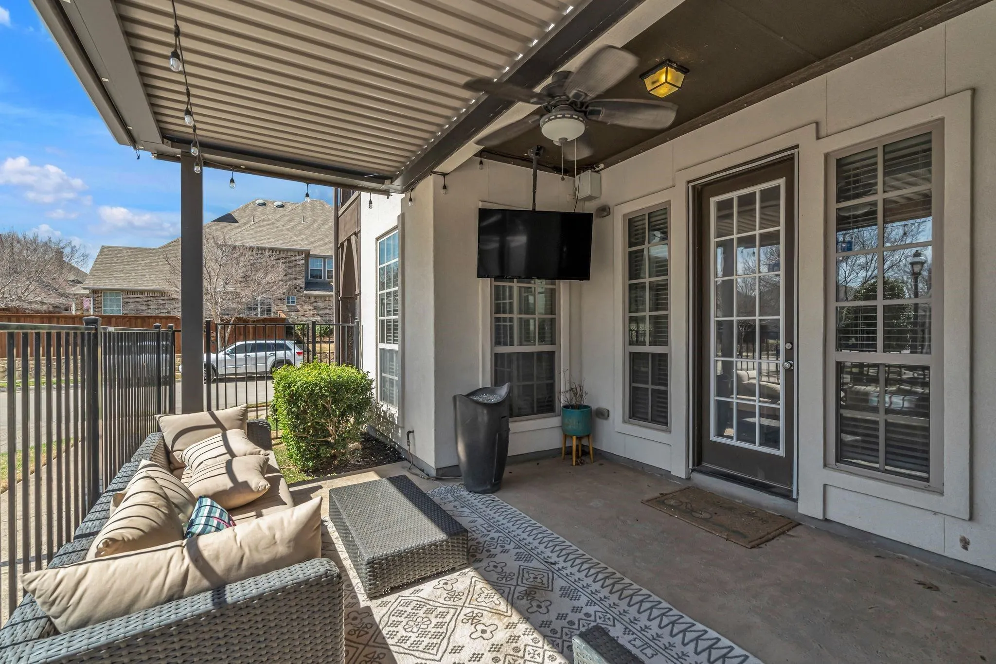 Single Family Residence For Rent in Denton County , 350 Loma Alta Drive, Flower Mound, Texas 75022, 4 Bedroom, 3 Bathroom, 2 Garage spaces, 2,336 Sqft, built in 2016, mls#21410857, Real Estate Agent in Flower Mound, Homes For Rent in Denton county, Homes For Rent in Flower Mound, Realtor in Flower Mound Texas, Real Estate Brokerage Independent Realty Texas, Luminita Cordes Realtor