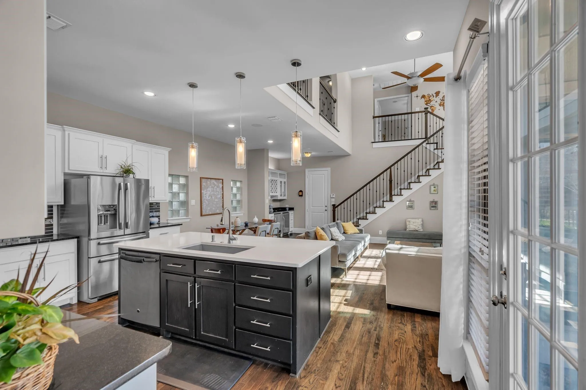 Single Family Residence For Rent in Denton County , 350 Loma Alta Drive, Flower Mound, Texas 75022, 4 Bedroom, 3 Bathroom, 2 Garage spaces, 2,336 Sqft, built in 2016, mls#21410857, Real Estate Agent in Flower Mound, Homes For Rent in Denton county, Homes For Rent in Flower Mound, Realtor in Flower Mound Texas, Real Estate Brokerage Independent Realty Texas, Luminita Cordes Realtor