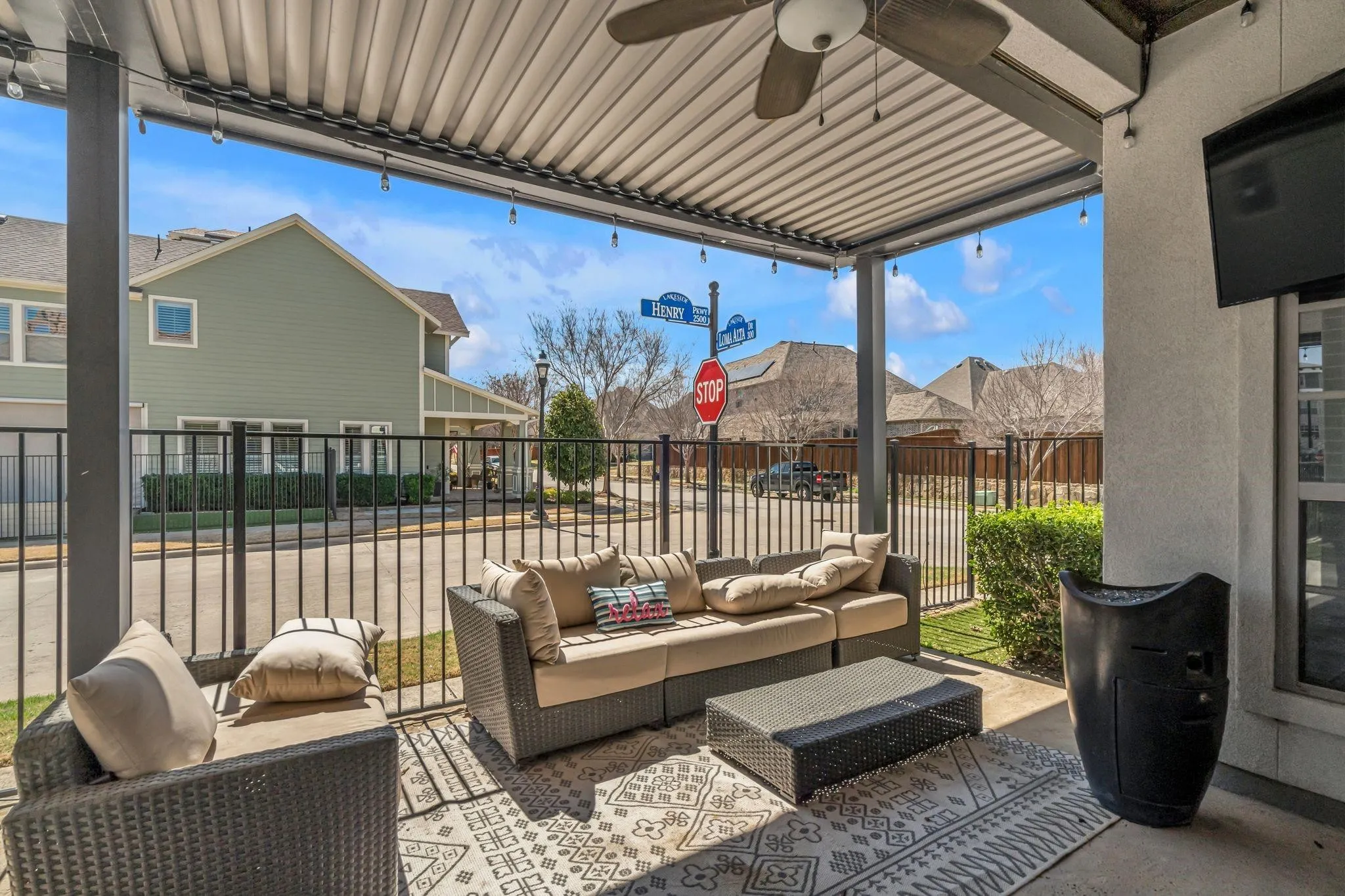 Single Family Residence For Rent in Denton County , 350 Loma Alta Drive, Flower Mound, Texas 75022, 4 Bedroom, 3 Bathroom, 2 Garage spaces, 2,336 Sqft, built in 2016, mls#21410857, Real Estate Agent in Flower Mound, Homes For Rent in Denton county, Homes For Rent in Flower Mound, Realtor in Flower Mound Texas, Real Estate Brokerage Independent Realty Texas, Luminita Cordes Realtor