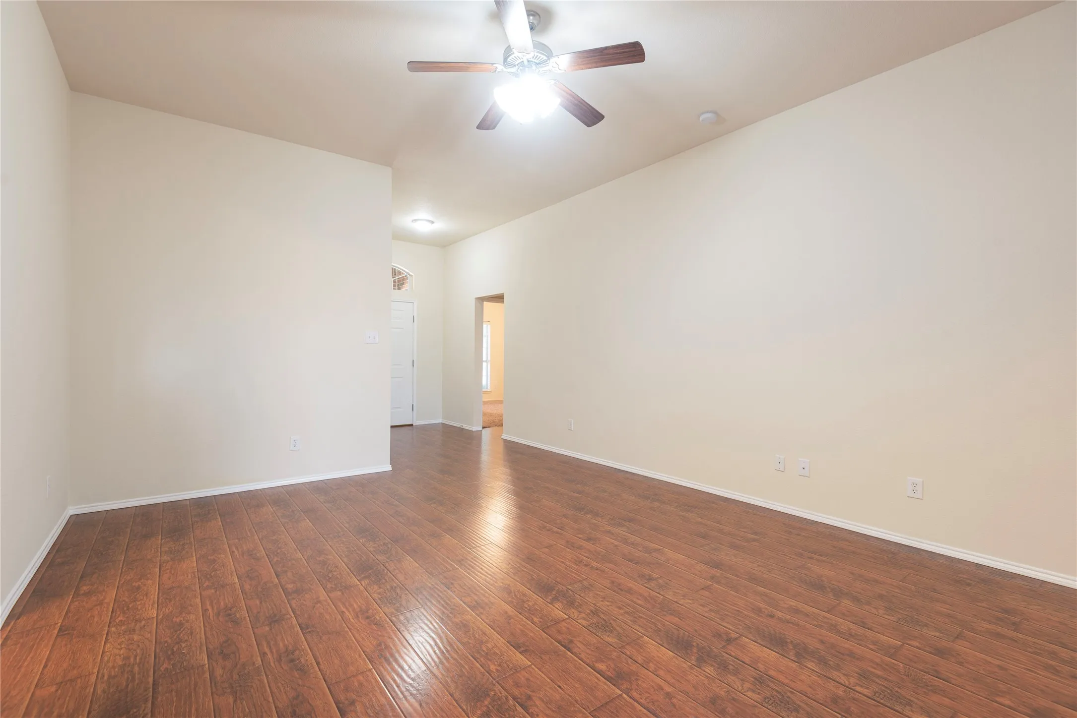 Single Family Residence For Sale in Collin County , 1105 Antoinette Drive, Princeton, Texas 75407, 3 Bedroom, 2 Bathroom, 2 Garage spaces, 1,502 Sqft, built in 2006, mls#21410719, Real Estate Agent in Princeton, Homes For Sale in Collin county, Homes For Sale in Princeton, Realtor in Princeton Texas, Real Estate Brokerage Independent Realty Texas, Luminita Cordes Realtor