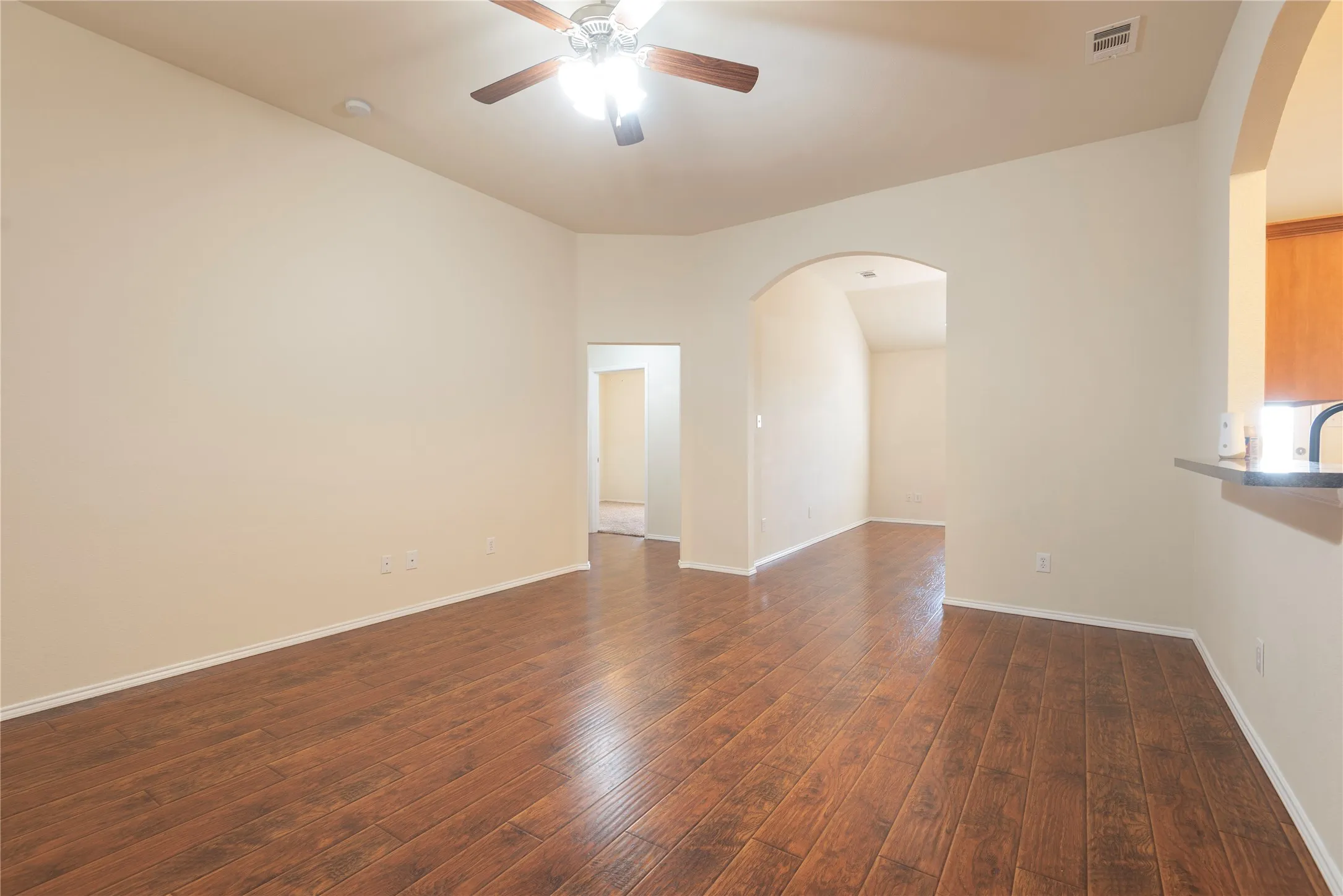 Single Family Residence For Sale in Collin County , 1105 Antoinette Drive, Princeton, Texas 75407, 3 Bedroom, 2 Bathroom, 2 Garage spaces, 1,502 Sqft, built in 2006, mls#21410719, Real Estate Agent in Princeton, Homes For Sale in Collin county, Homes For Sale in Princeton, Realtor in Princeton Texas, Real Estate Brokerage Independent Realty Texas, Luminita Cordes Realtor