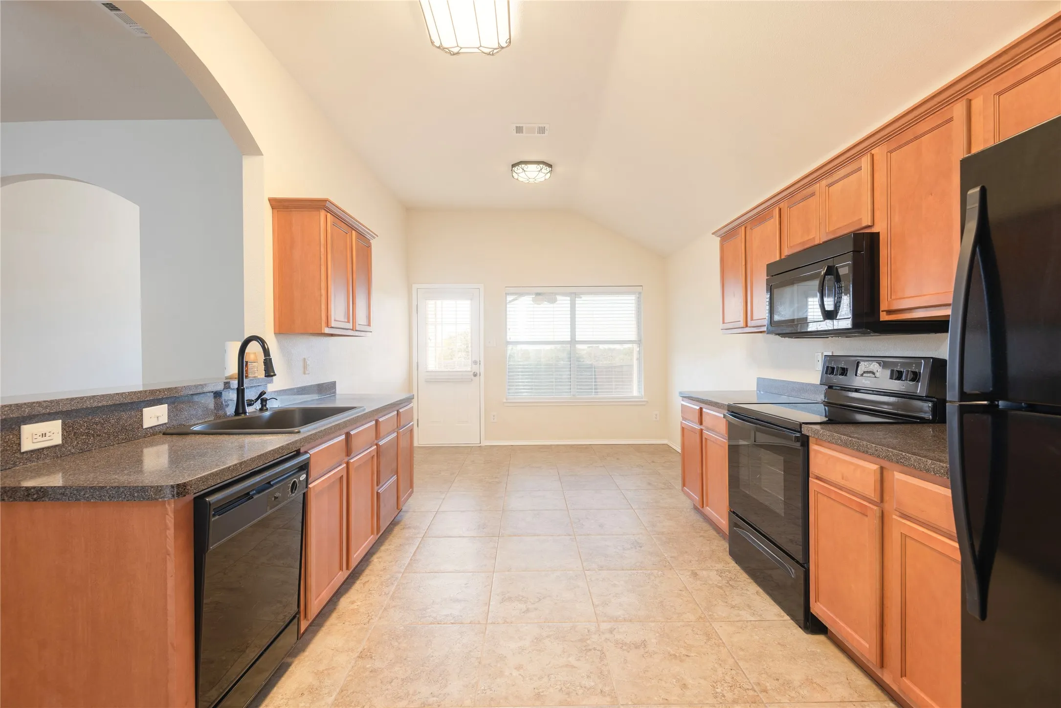 Single Family Residence For Sale in Collin County , 1105 Antoinette Drive, Princeton, Texas 75407, 3 Bedroom, 2 Bathroom, 2 Garage spaces, 1,502 Sqft, built in 2006, mls#21410719, Real Estate Agent in Princeton, Homes For Sale in Collin county, Homes For Sale in Princeton, Realtor in Princeton Texas, Real Estate Brokerage Independent Realty Texas, Luminita Cordes Realtor